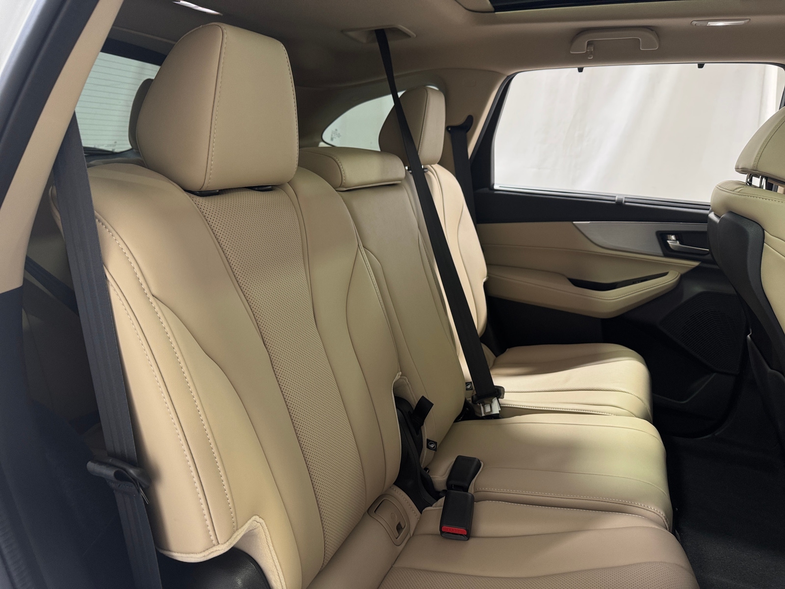 Thumbnail: 2022 Acura MDX - 5