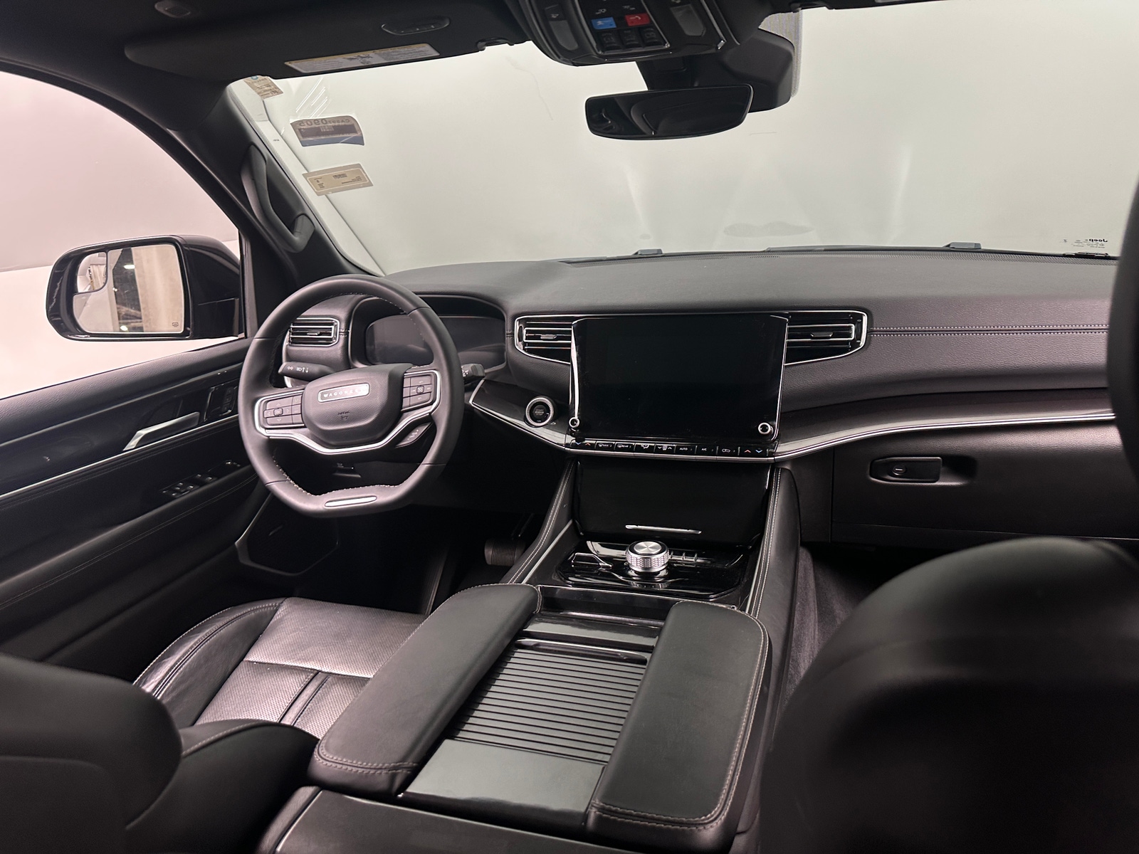 Thumbnail: 2023 Jeep Wagoneer - 2