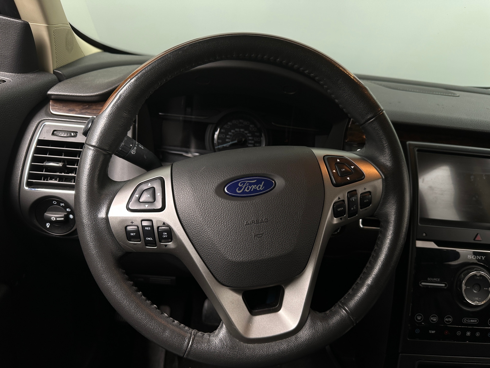 Thumbnail: 2019 Ford Flex - 4