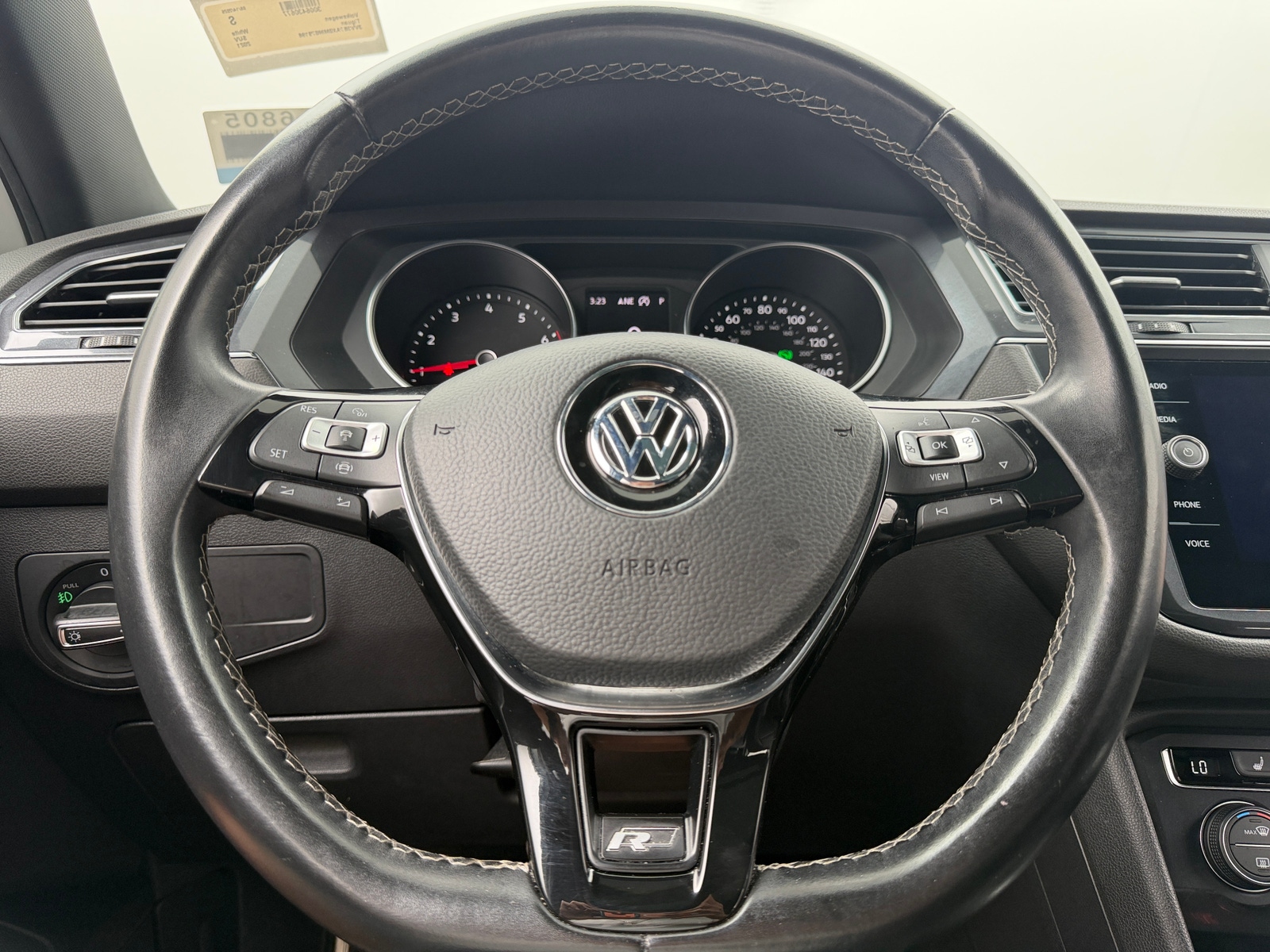 Thumbnail: 2021 Volkswagen Tiguan - 4