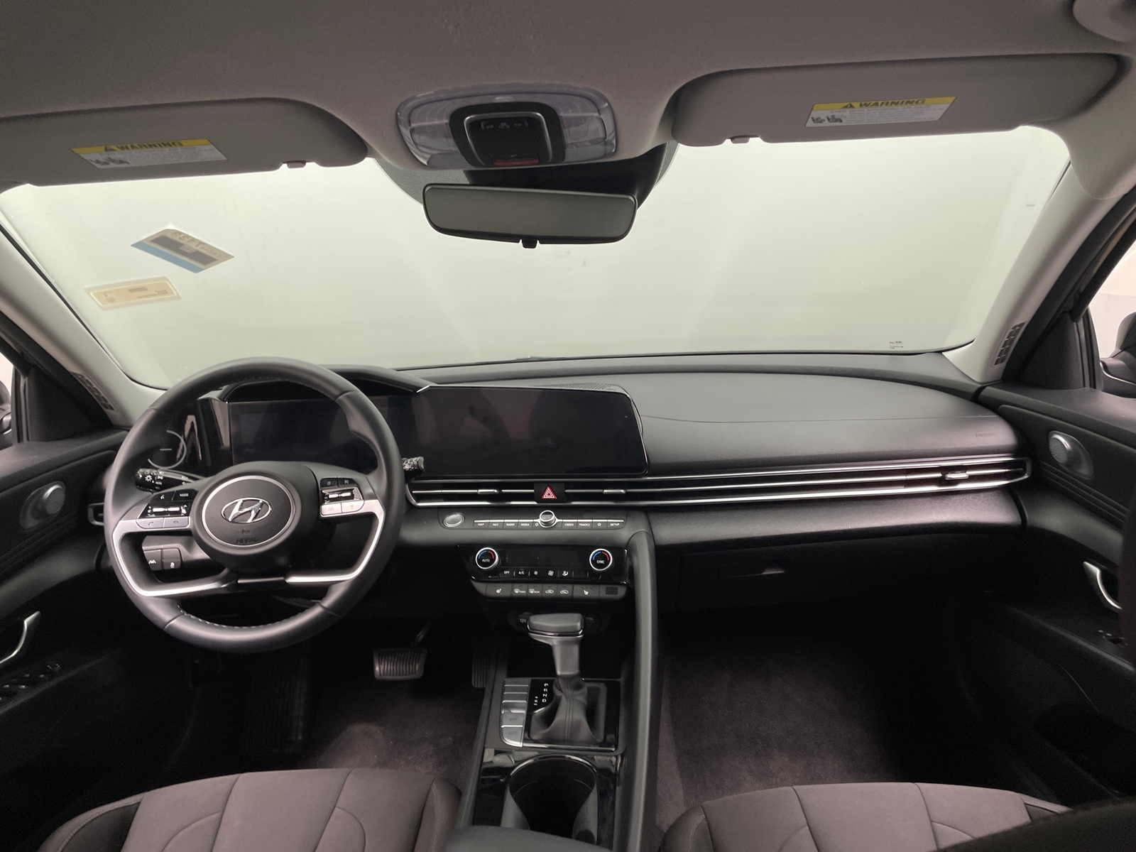 Thumbnail: 2023 Hyundai Elantra - 3