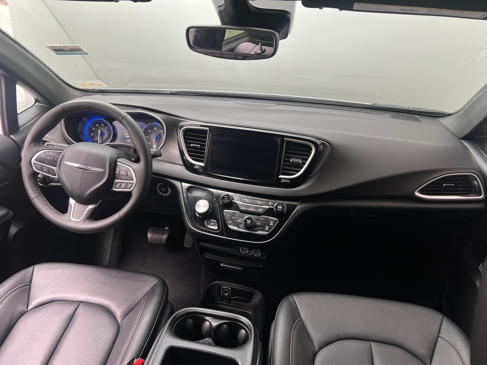 Thumbnail: 2025 Chrysler Pacifica - 2