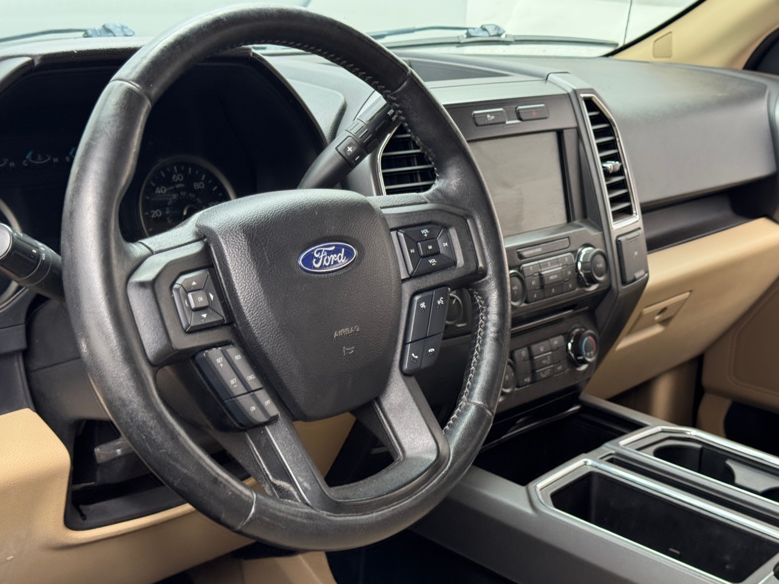 Thumbnail: 2017 Ford Econoline - 5