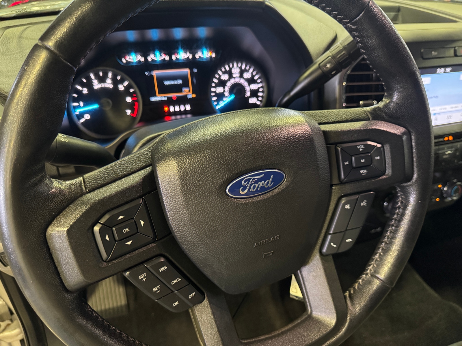 Thumbnail: 2019 Ford Econoline - 5