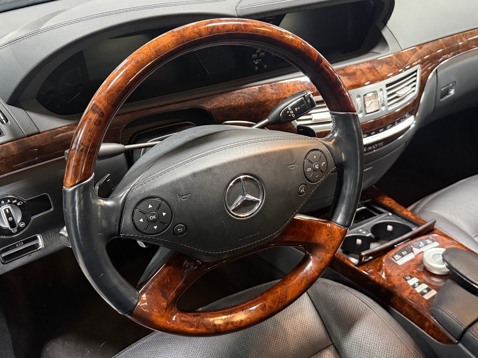 Thumbnail: 2011 Mercedes-Benz S-Class - 4
