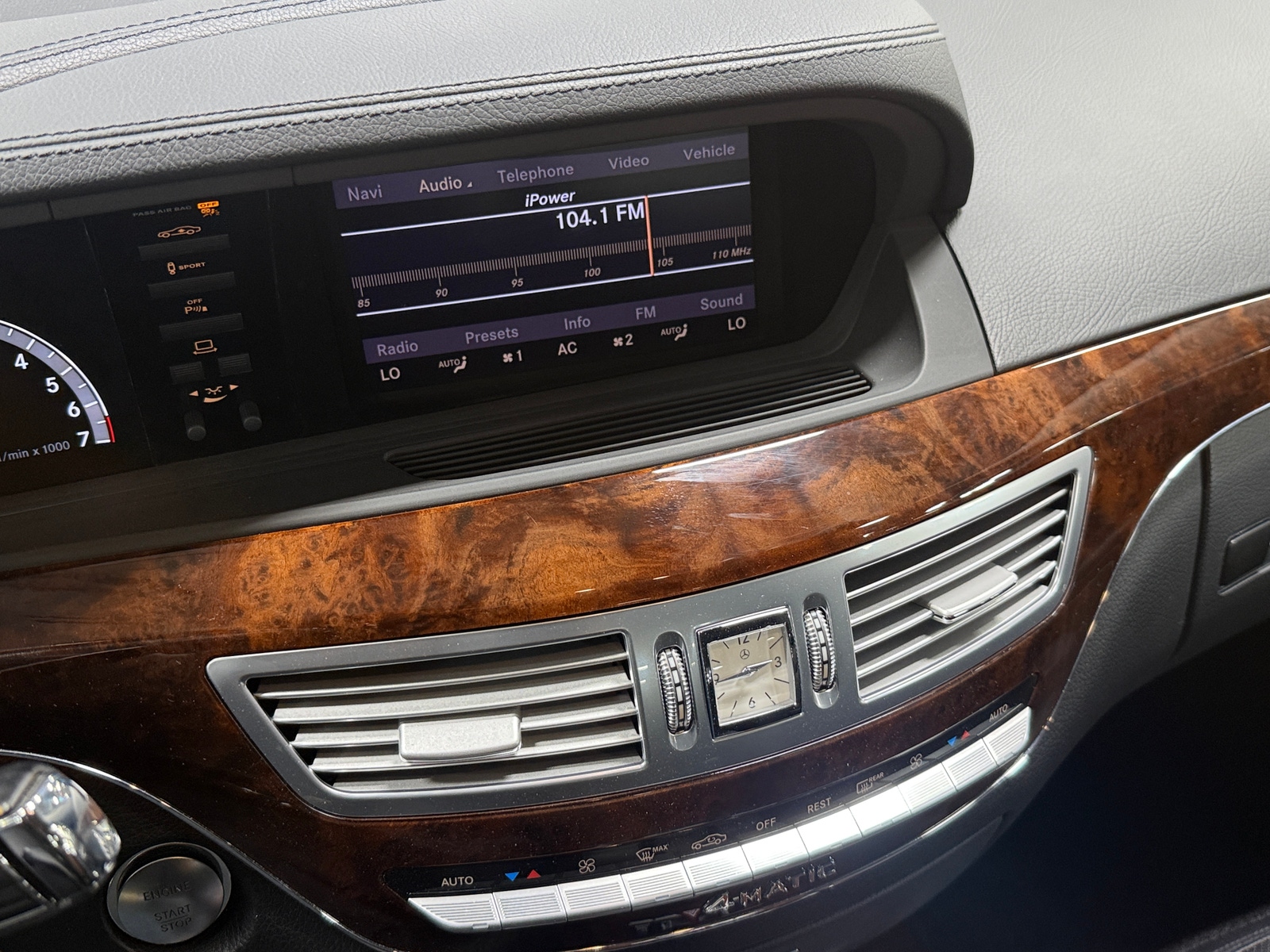 Thumbnail: 2011 Mercedes-Benz S-Class - 3