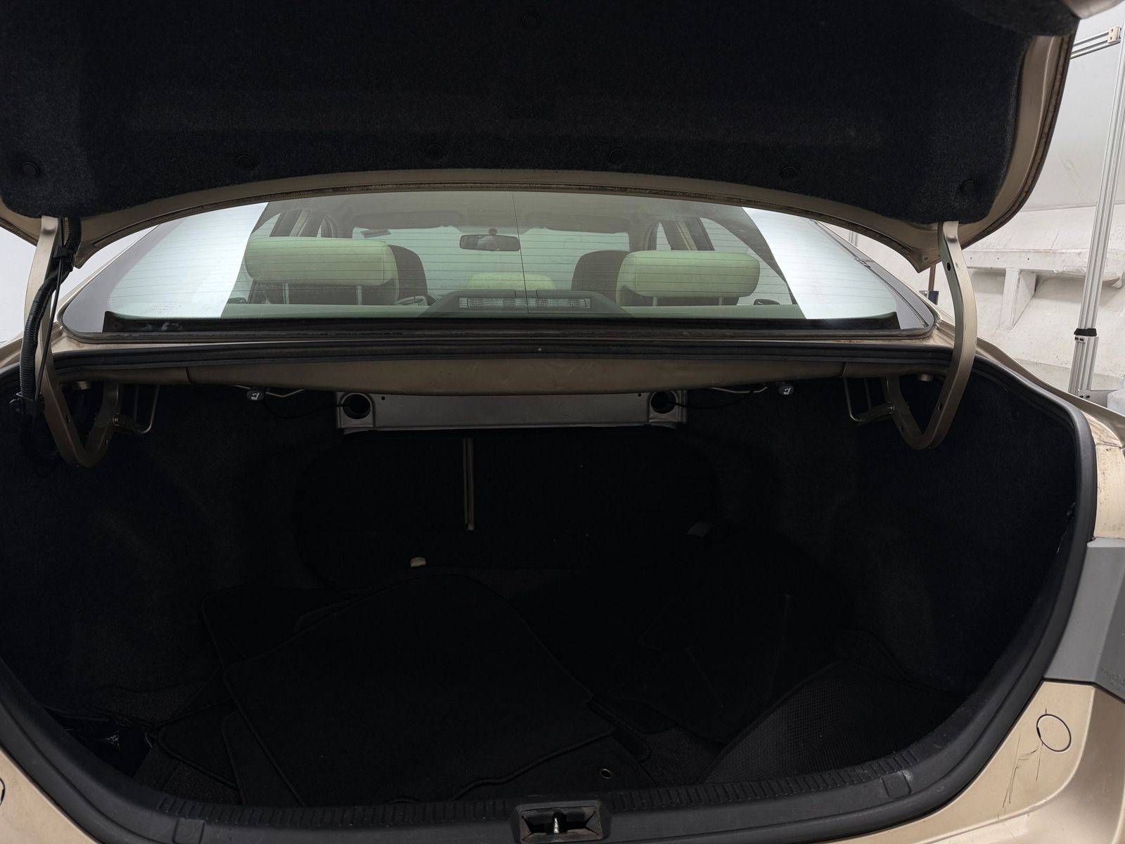 Thumbnail: 2011 Toyota Camry - 7