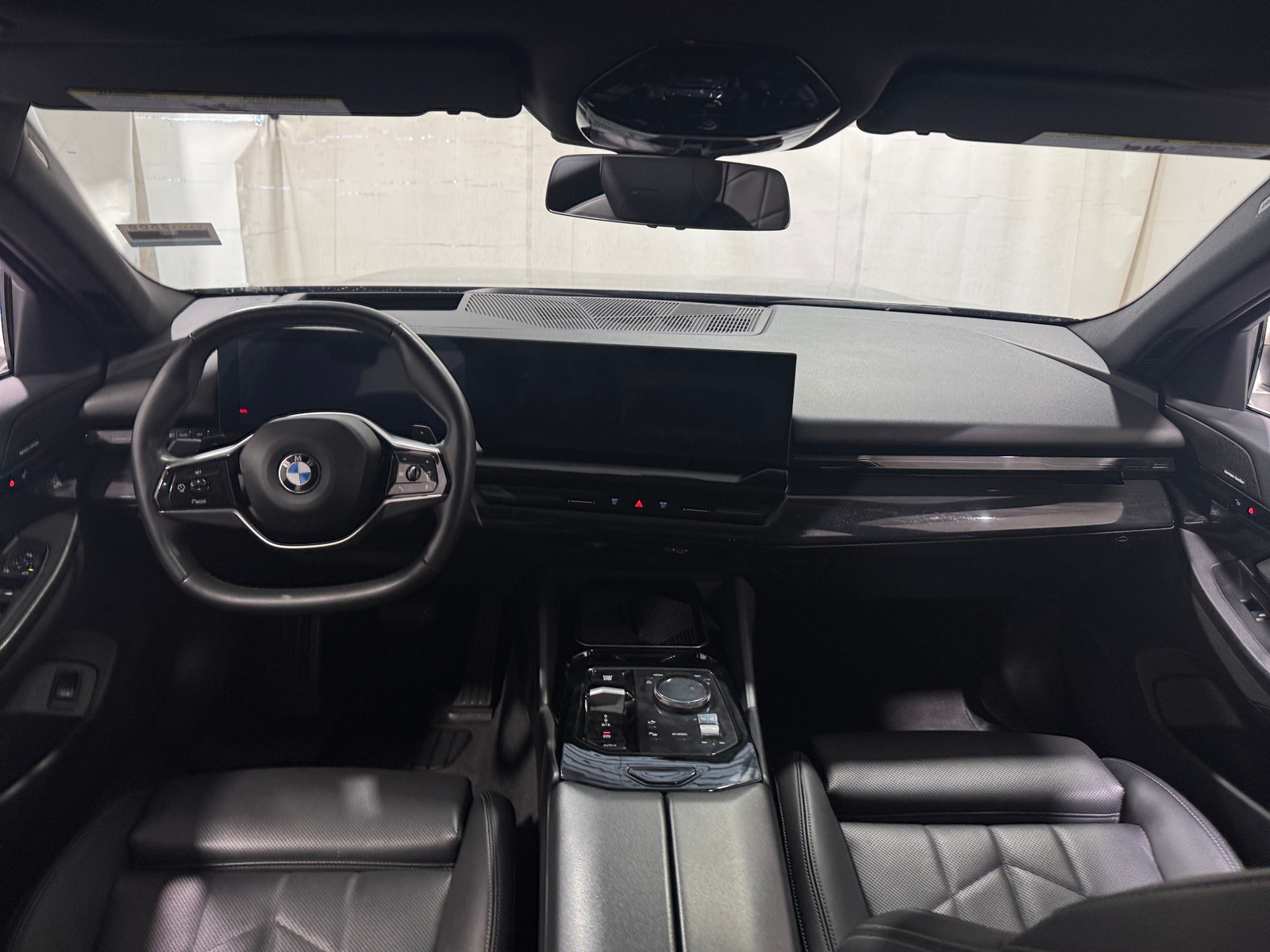Thumbnail: 2024 BMW 5 Series - 2