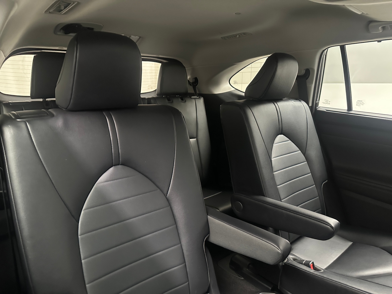 Thumbnail: 2023 Toyota Highlander - 5