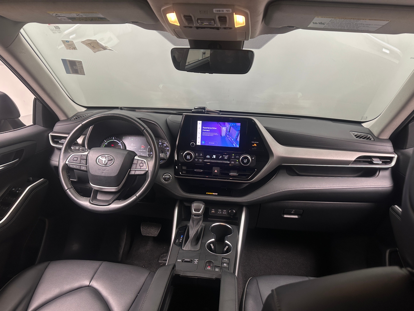Thumbnail: 2023 Toyota Highlander - 2