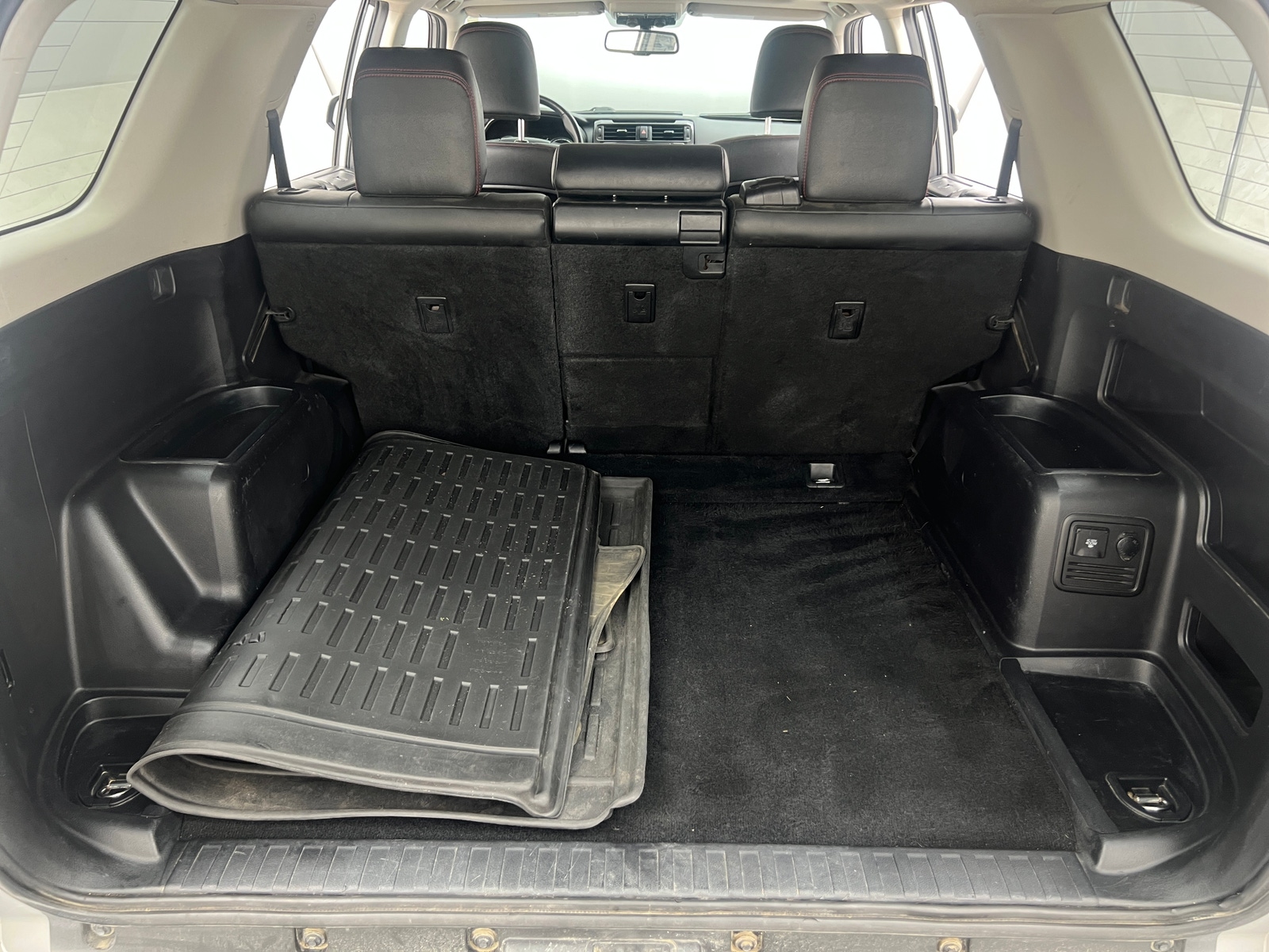 Thumbnail: 2016 Toyota 4Runner - 6