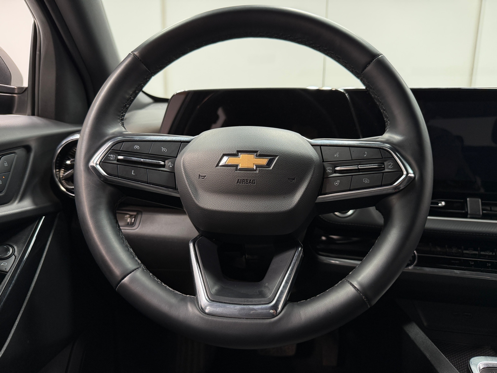 Thumbnail: 2025 Chevrolet Equinox - 5