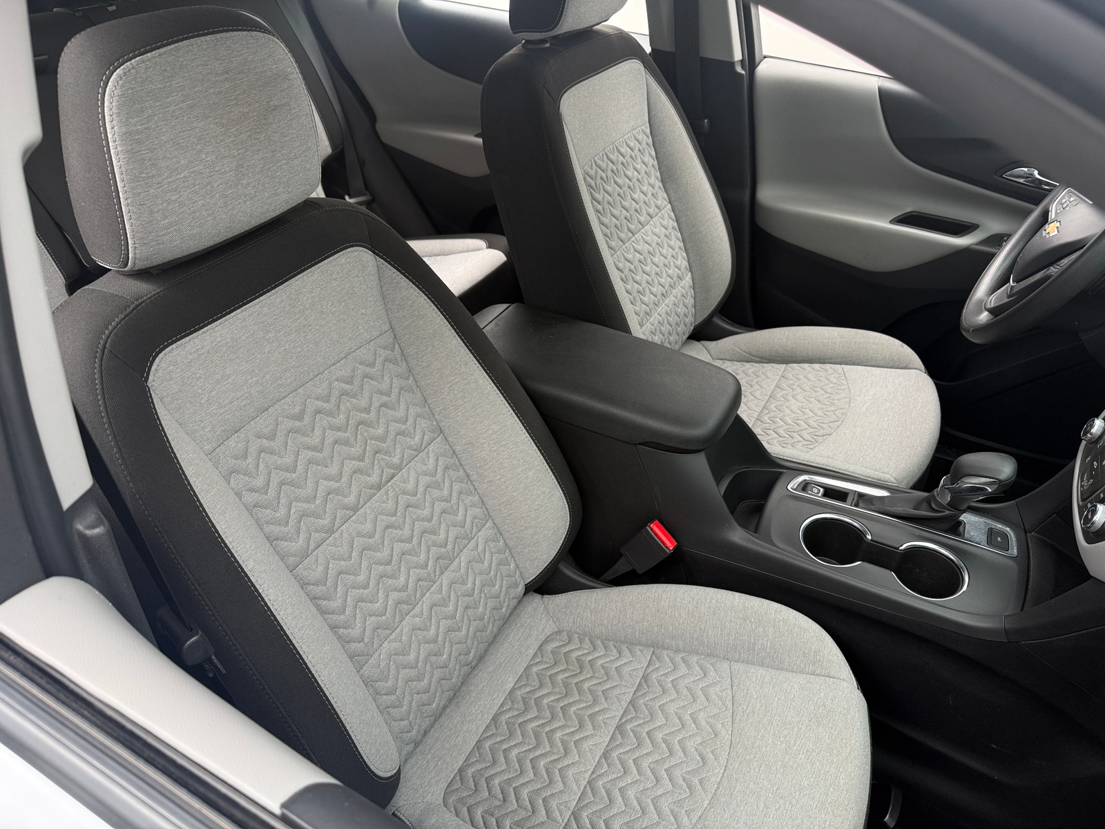 Thumbnail: 2023 Chevrolet Equinox - 2