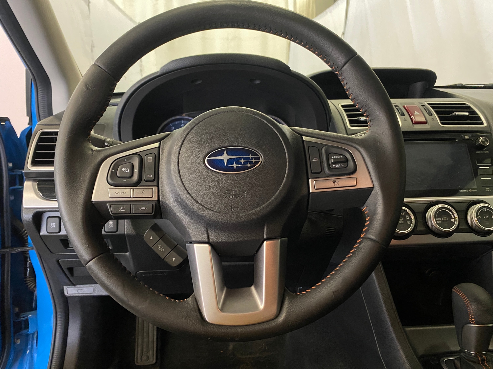 Thumbnail: 2017 Subaru Crosstrek - 4