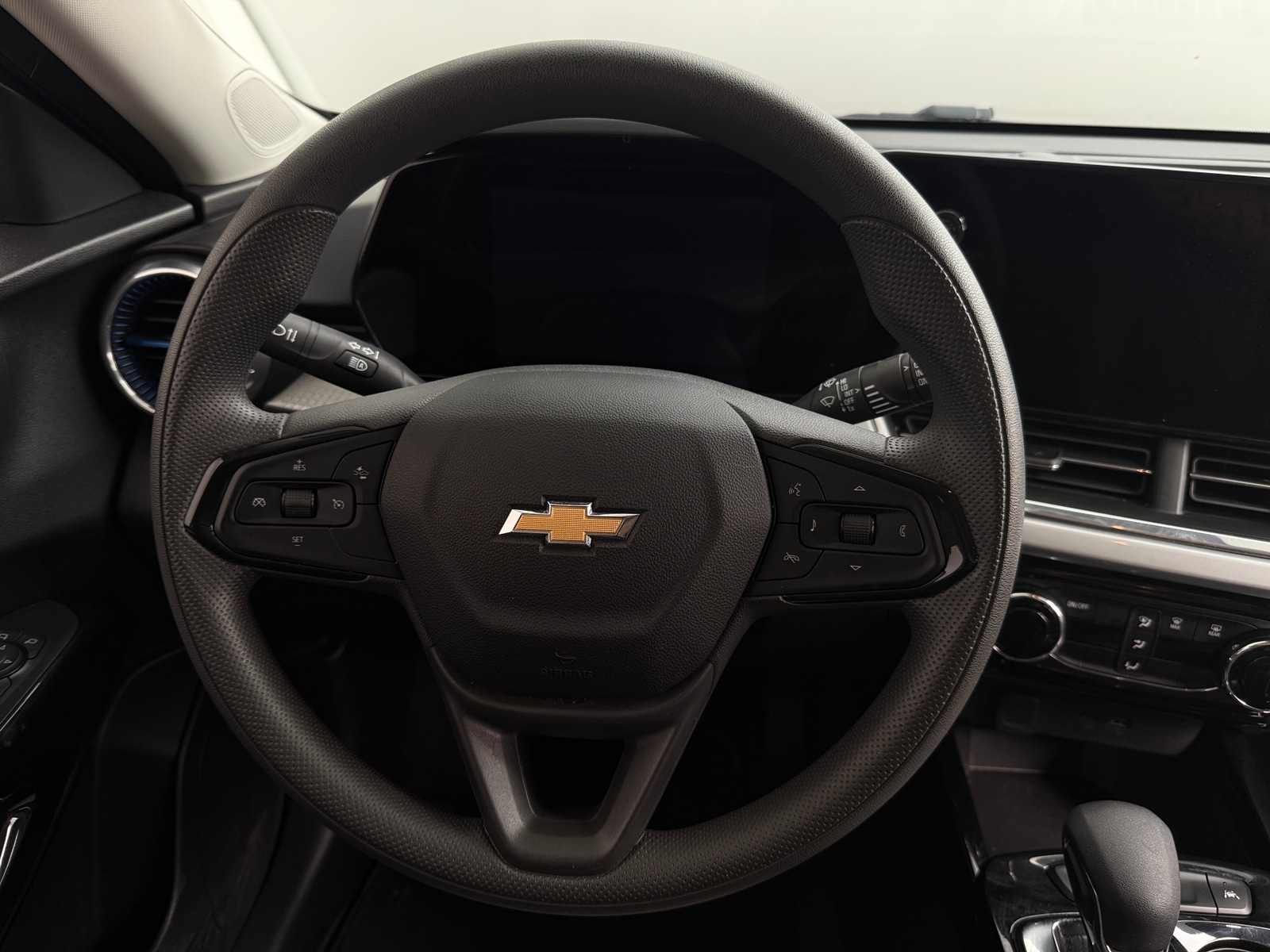 Thumbnail: 2026 Chevrolet Trax - 4