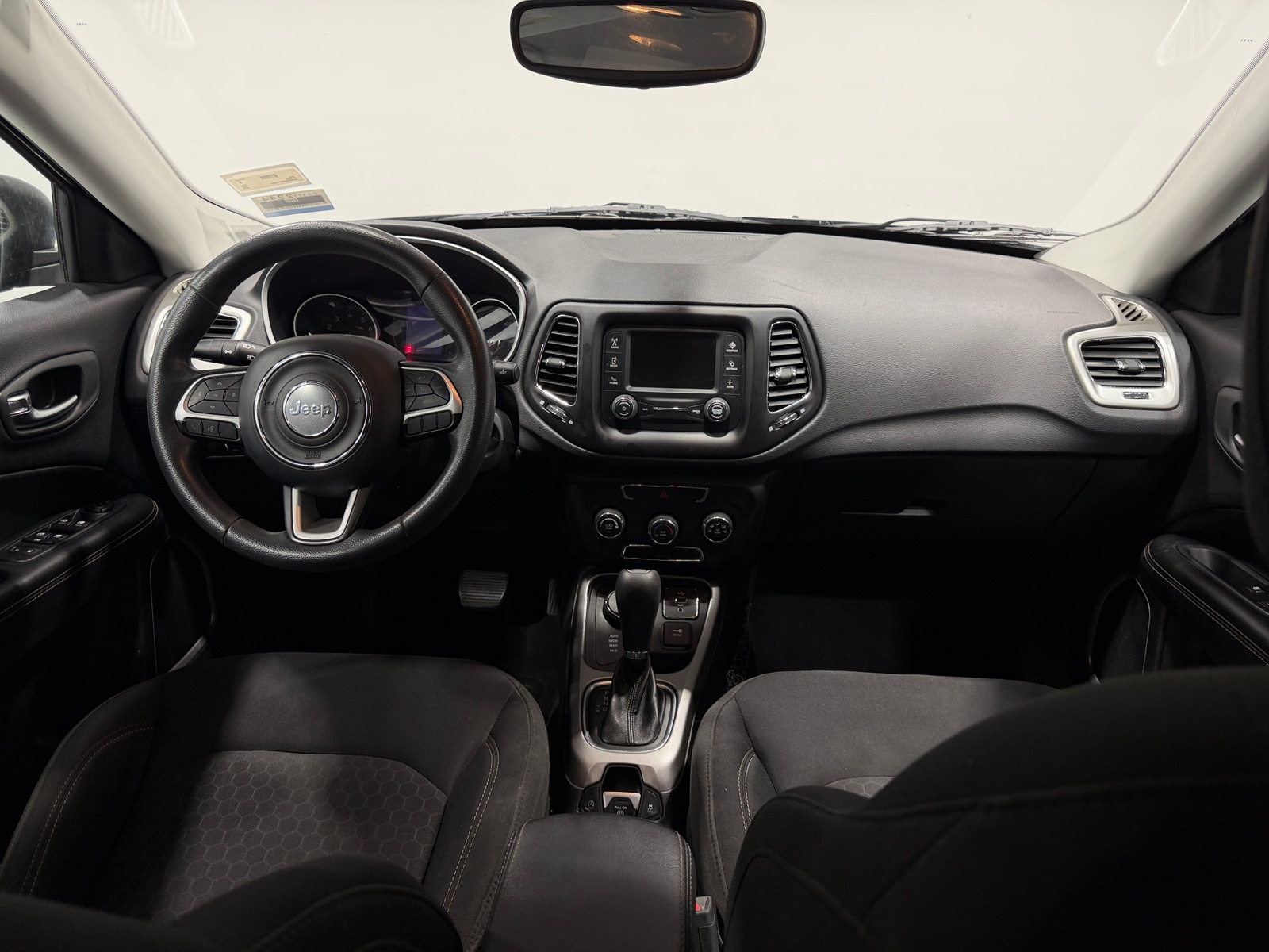 Thumbnail: 2018 Jeep Compass - 3
