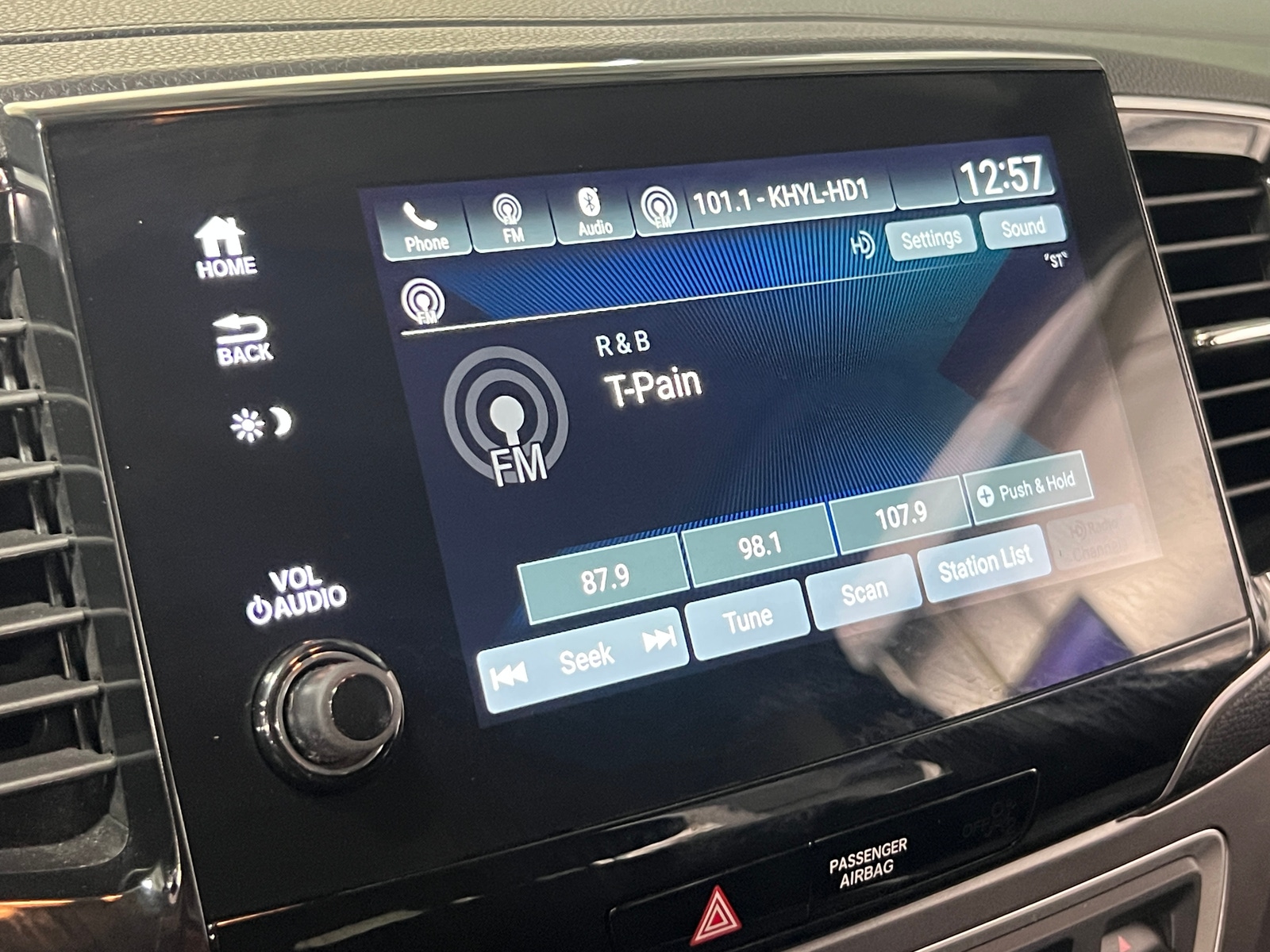 Thumbnail: 2019 Honda Pilot - 4