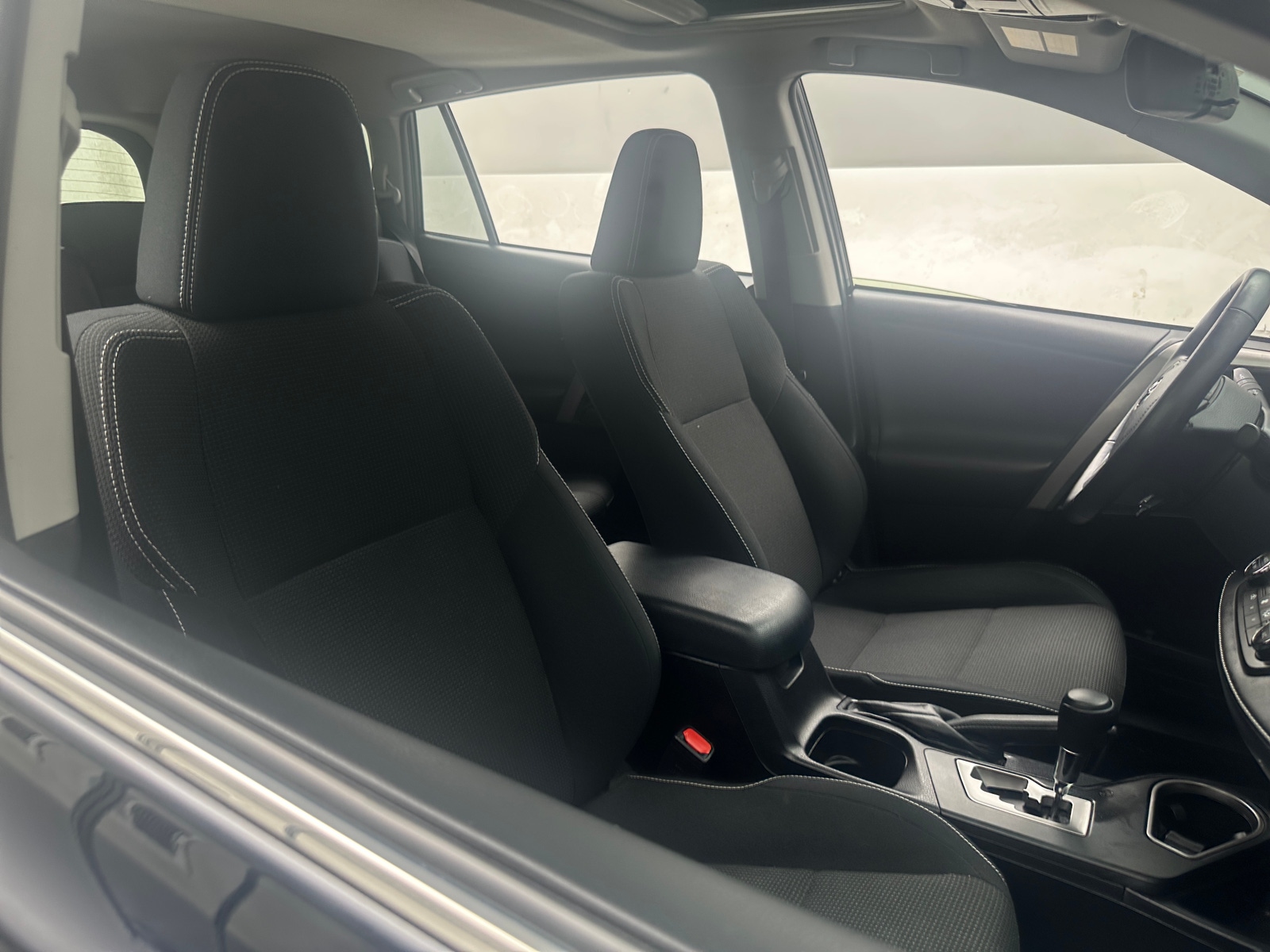 Thumbnail: 2018 Toyota RAV4 - 2