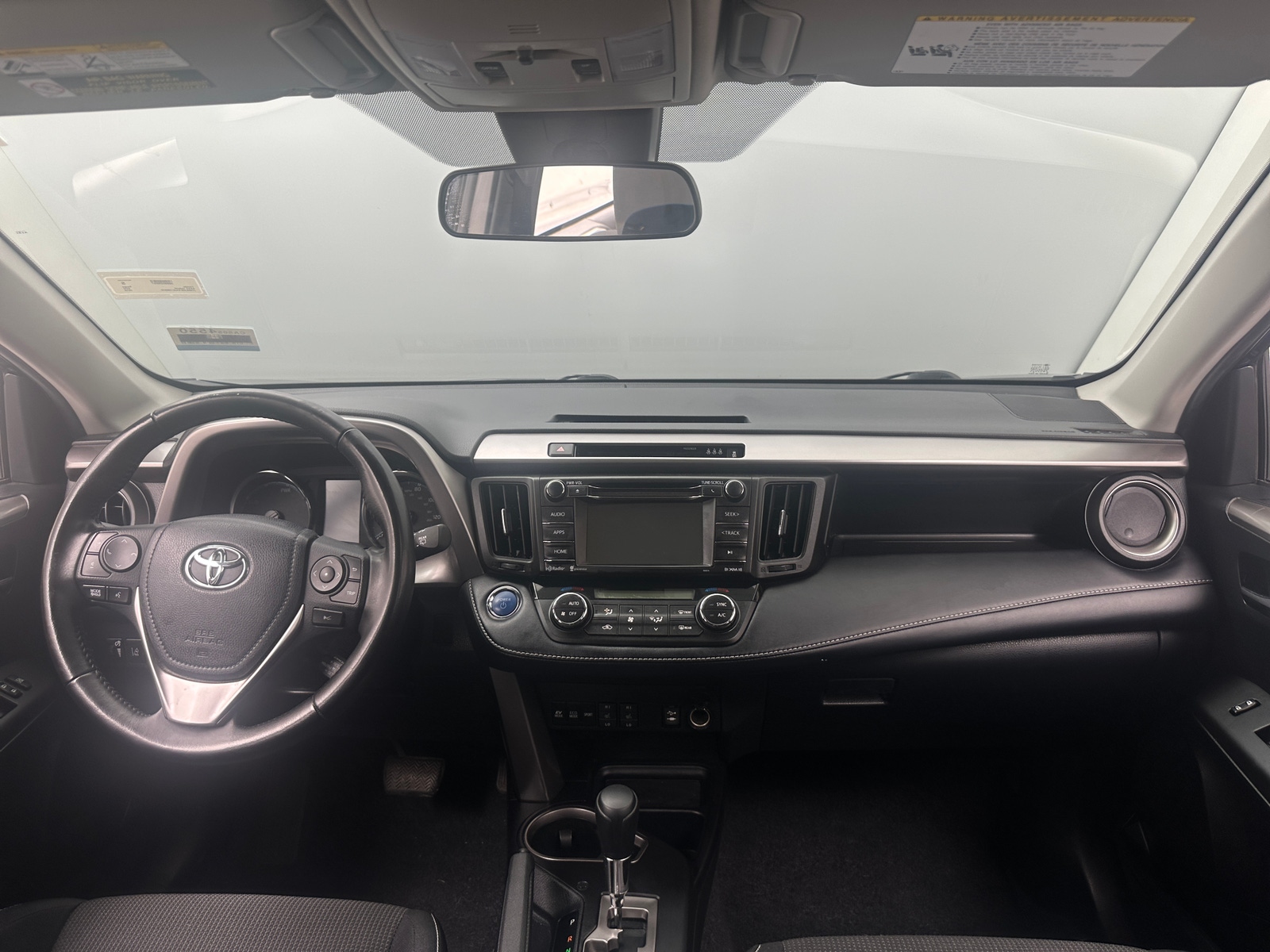 Thumbnail: 2018 Toyota RAV4 - 3