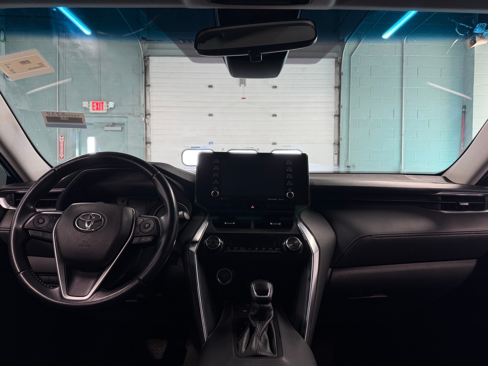 Thumbnail: 2021 Toyota Venza - 3