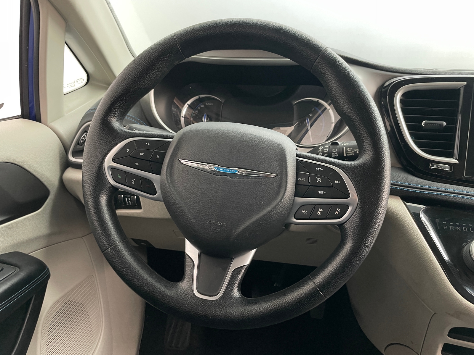 Thumbnail: 2021 Chrysler Pacifica - 5