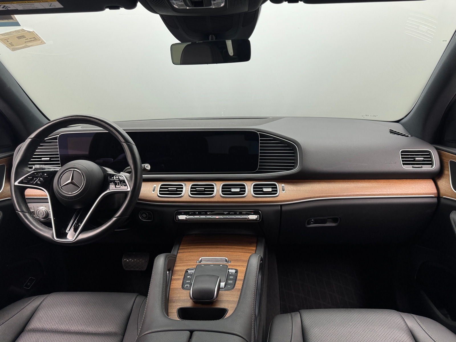 Thumbnail: 2025 Mercedes-Benz GLE - 2