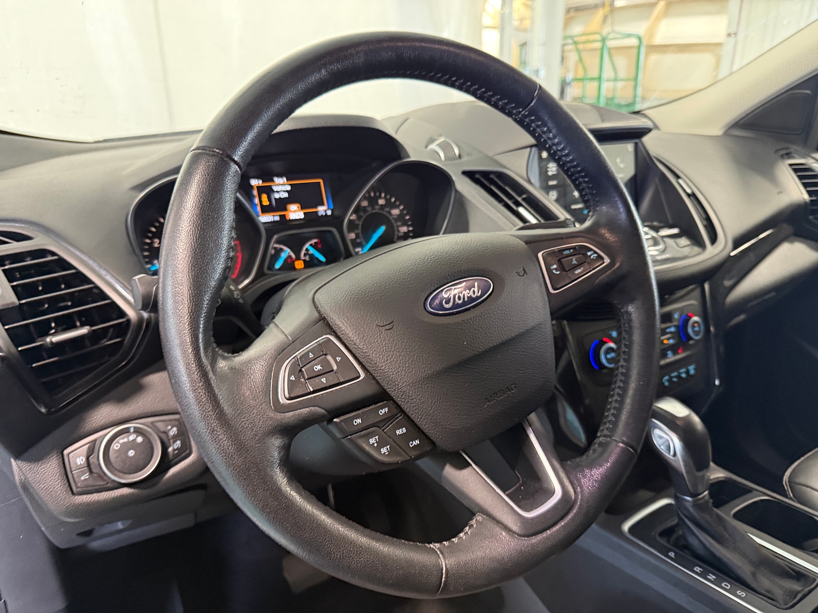 Thumbnail: 2019 Ford Escape - 4
