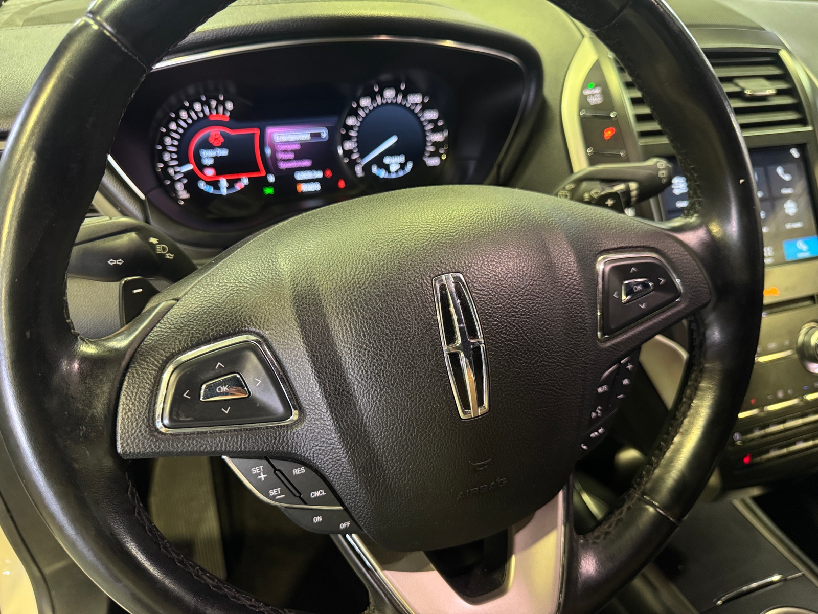 Thumbnail: 2018 Lincoln MKC - 4