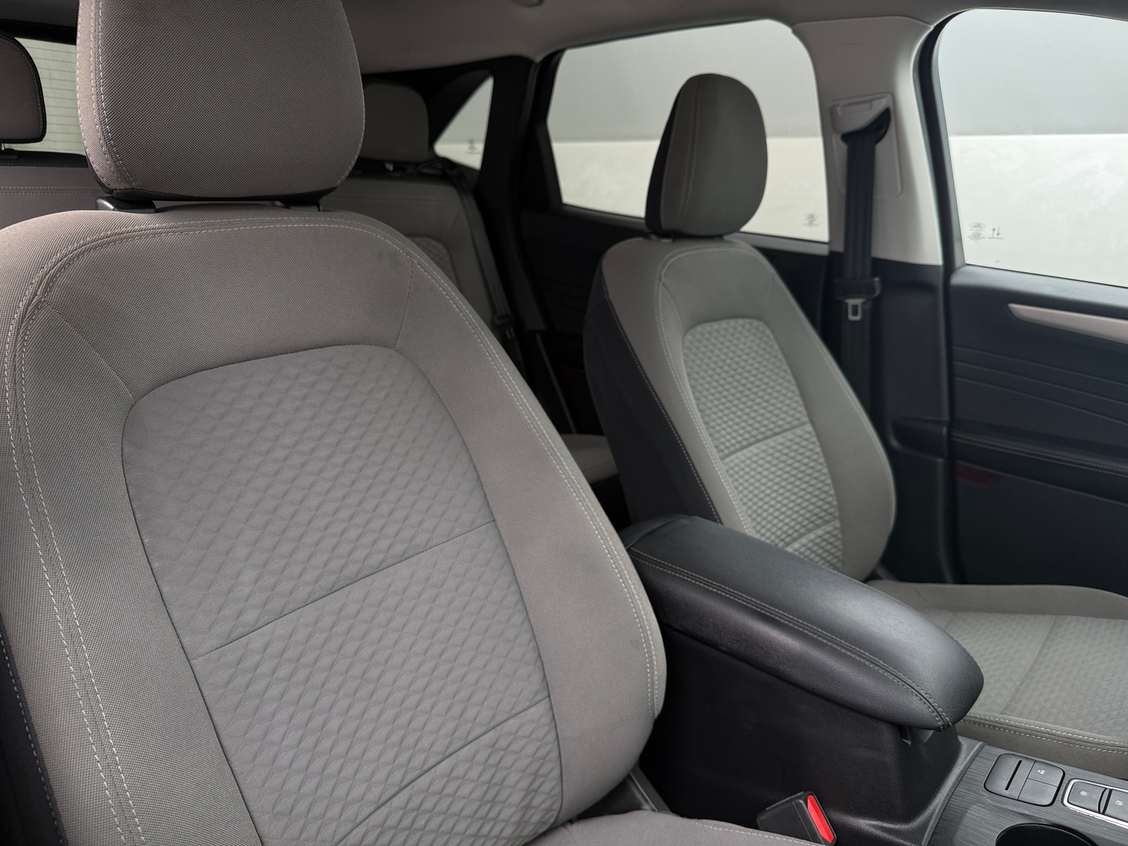 Thumbnail: 2022 Ford Escape - 2