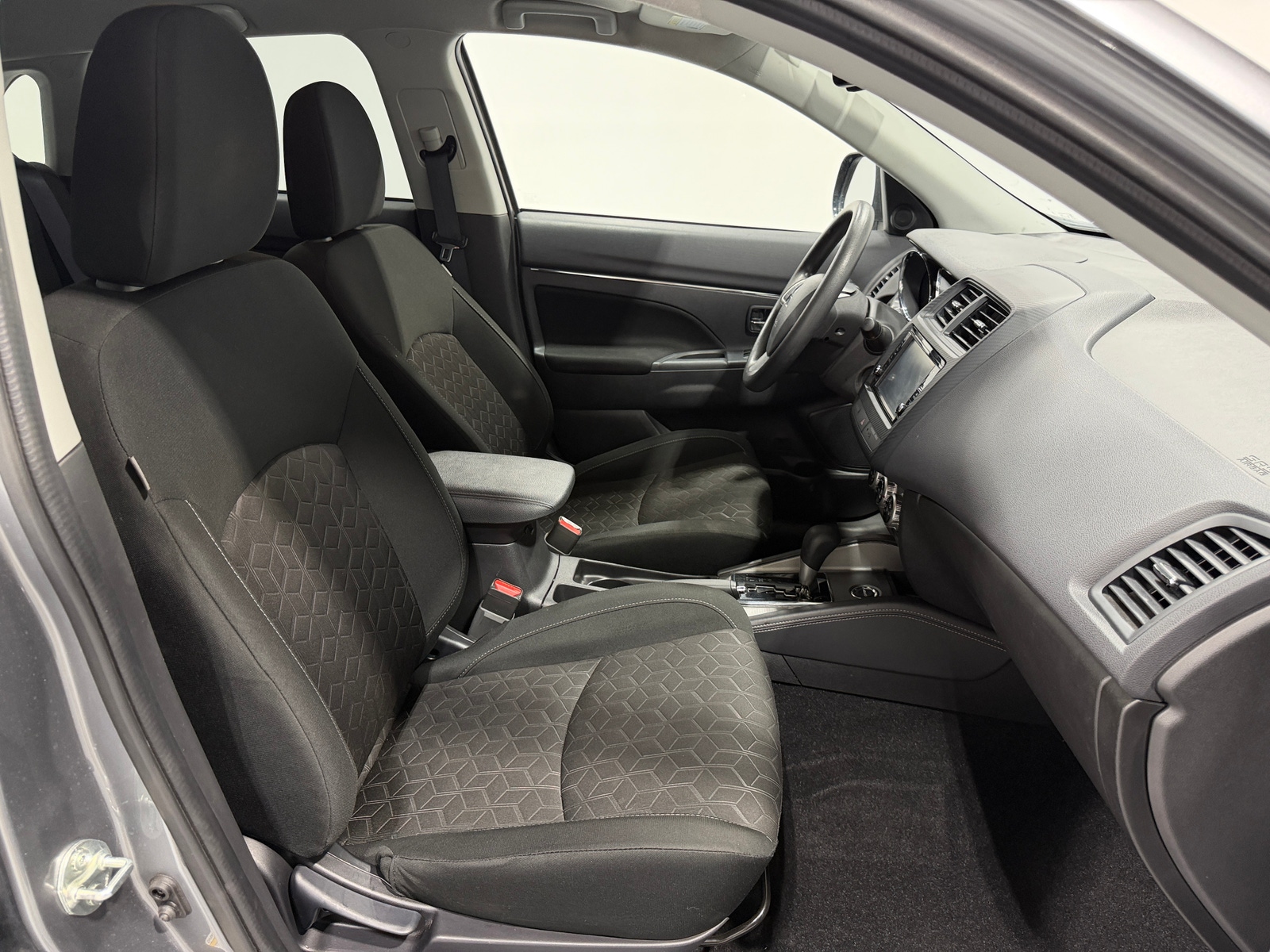 Thumbnail: 2025 Mitsubishi Outlander Sport - 2
