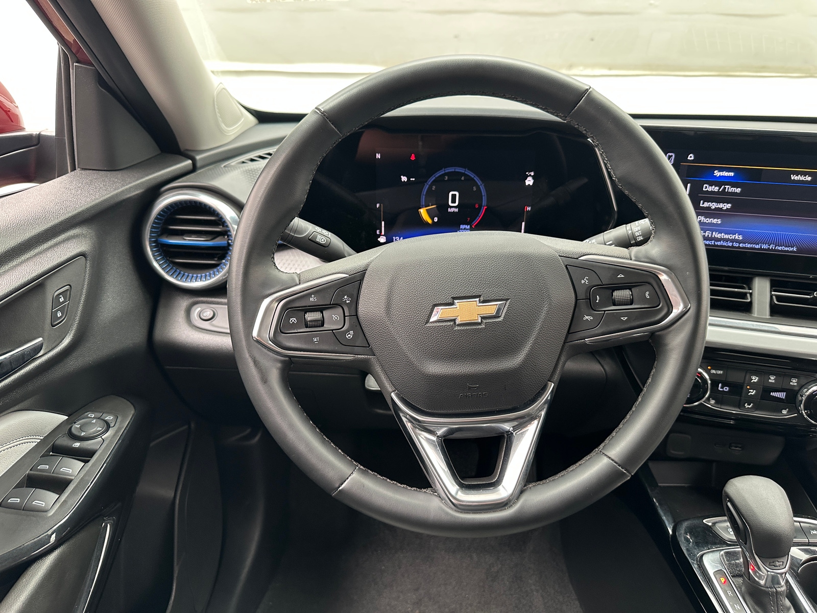 Thumbnail: 2025 Chevrolet Trax - 4