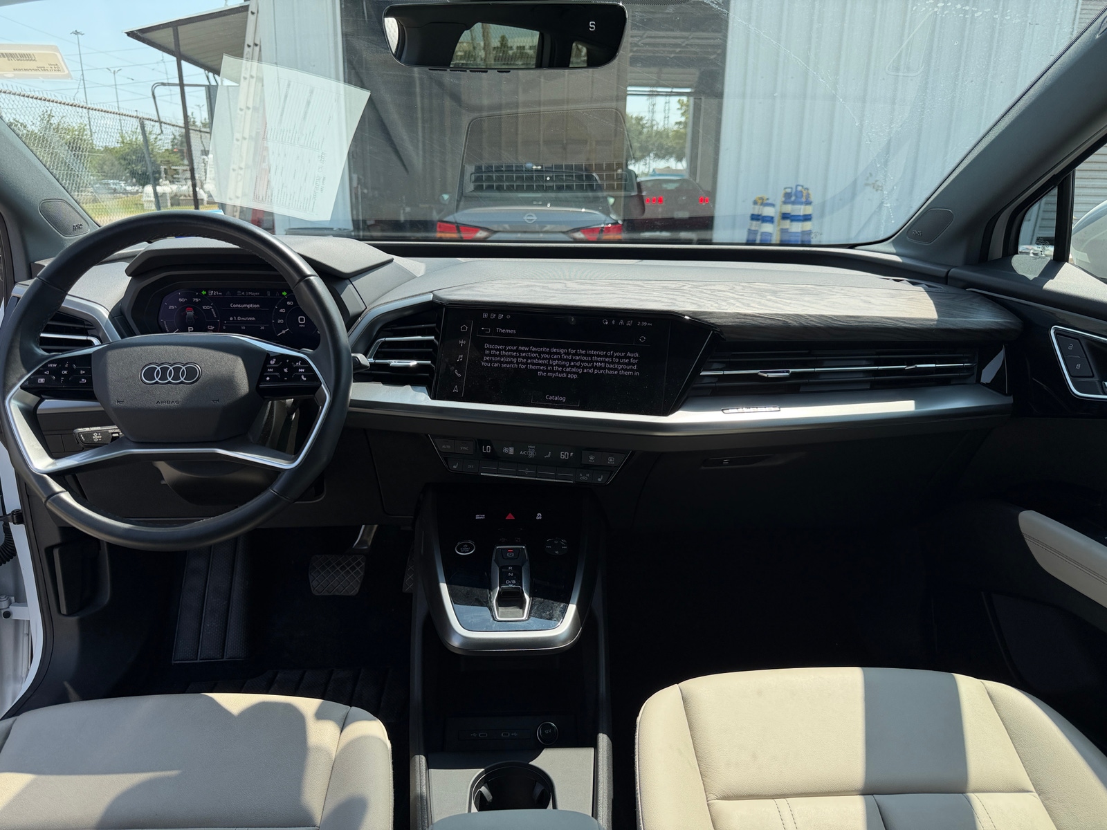 Thumbnail: 2023 Audi Q4 e-tron - 2
