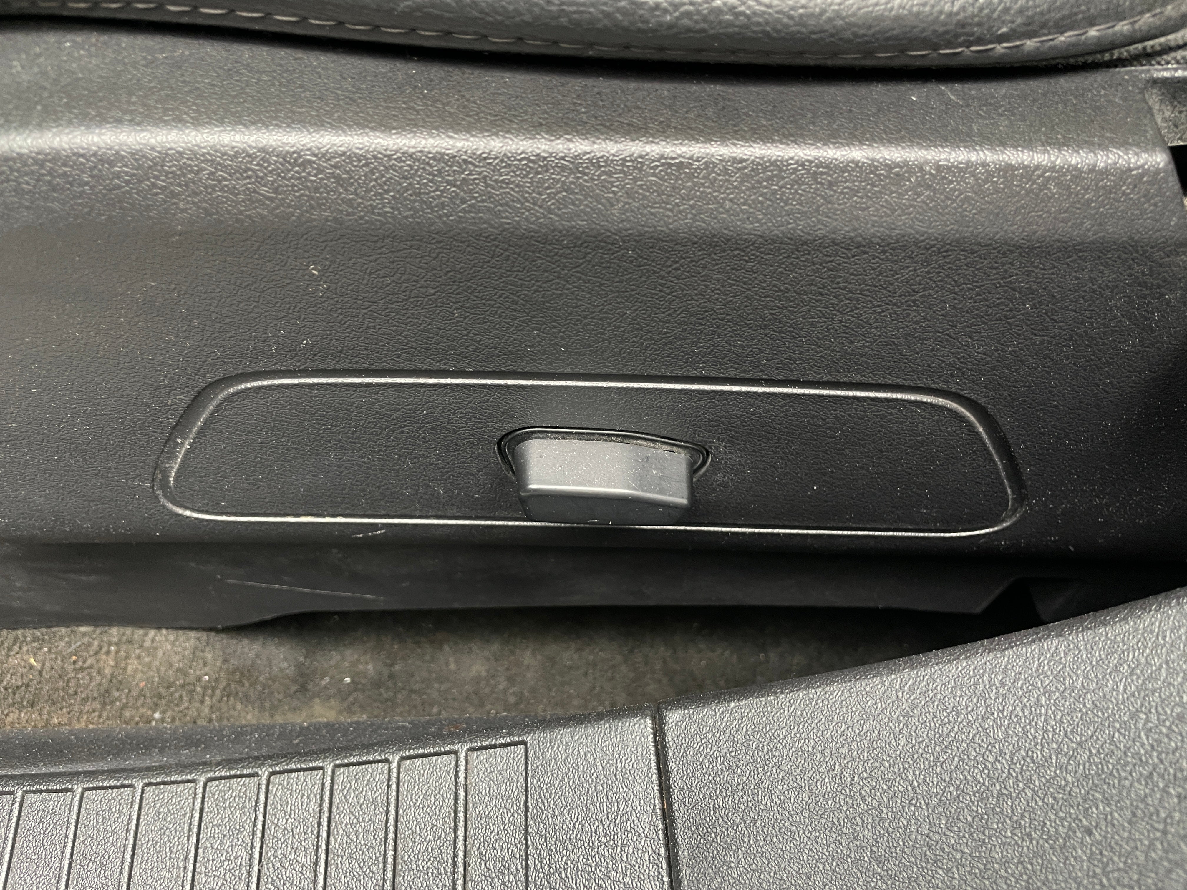 Used 2016 Jeep Patriot High Altitude Edition with VIN 1C4NJPFA8GD600697 for sale in Pewaukee, WI