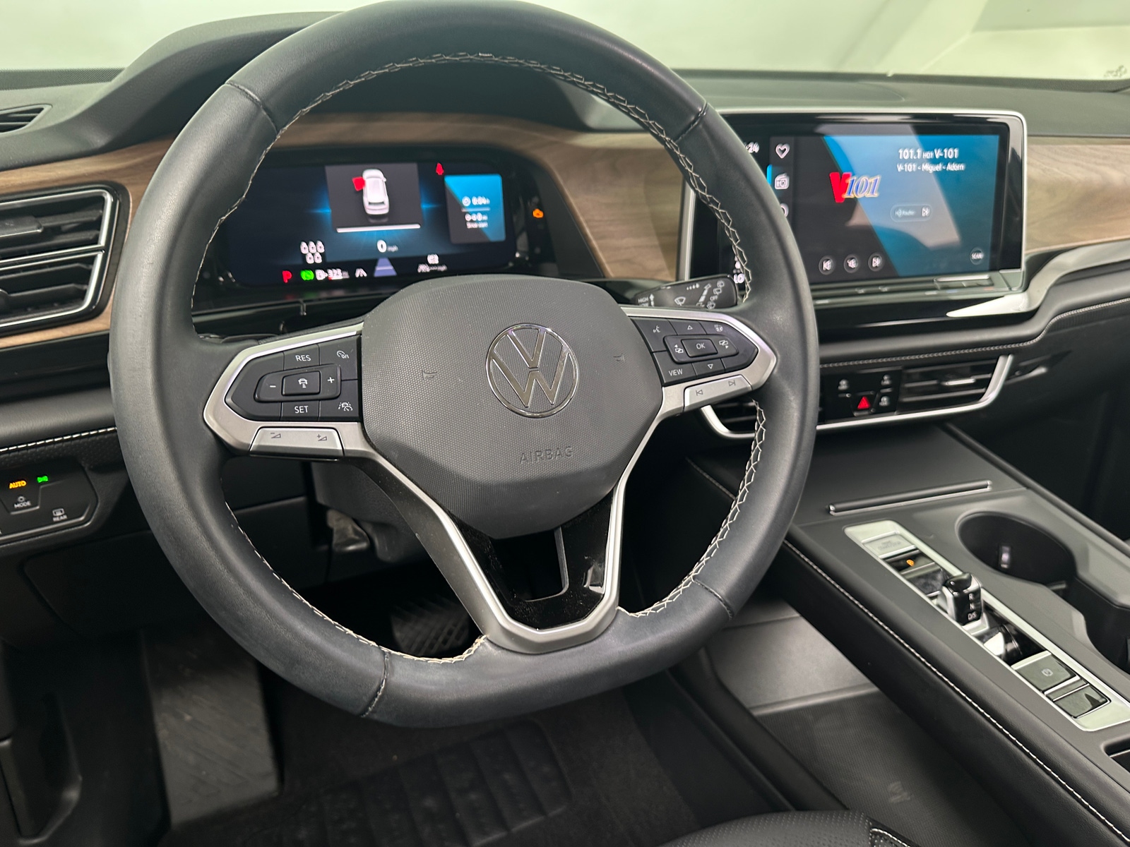 Thumbnail: 2024 Volkswagen Atlas - 4