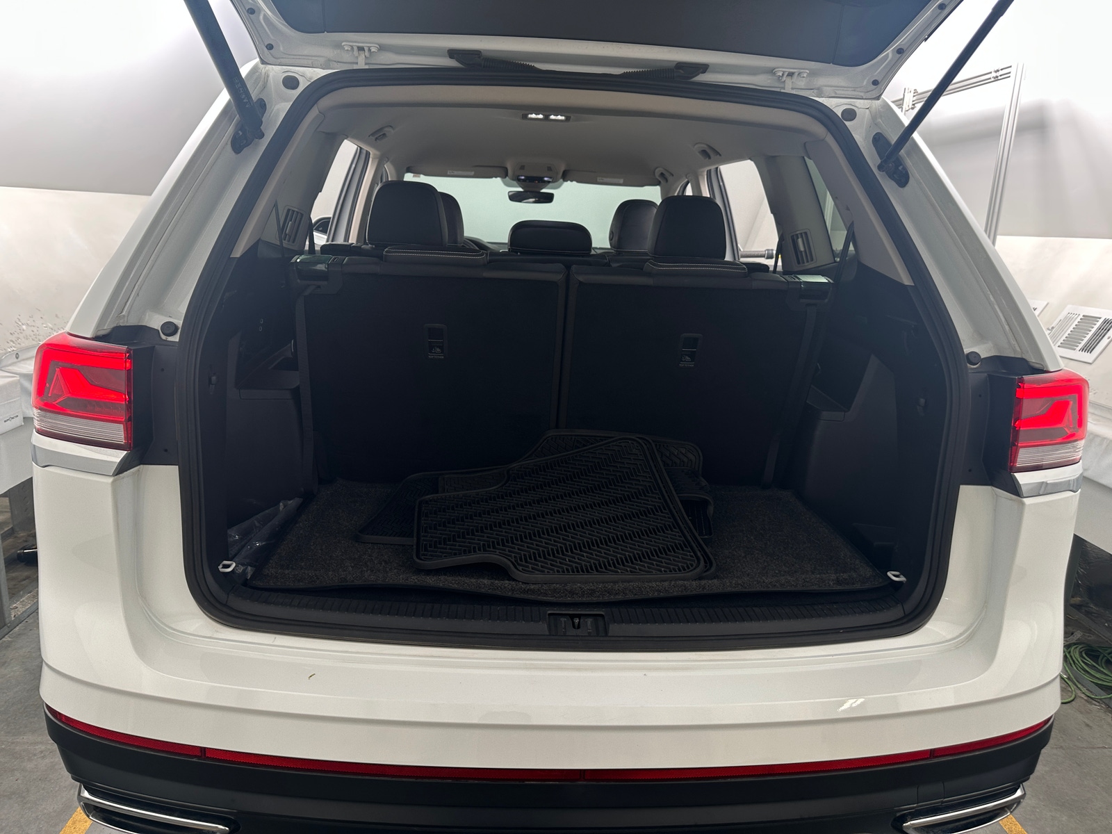 Thumbnail: 2024 Volkswagen Atlas - 6