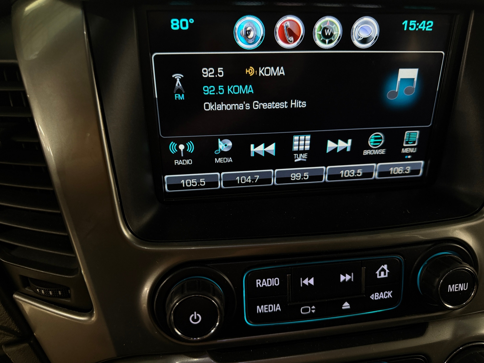 Thumbnail: 2018 Chevrolet Suburban - 3