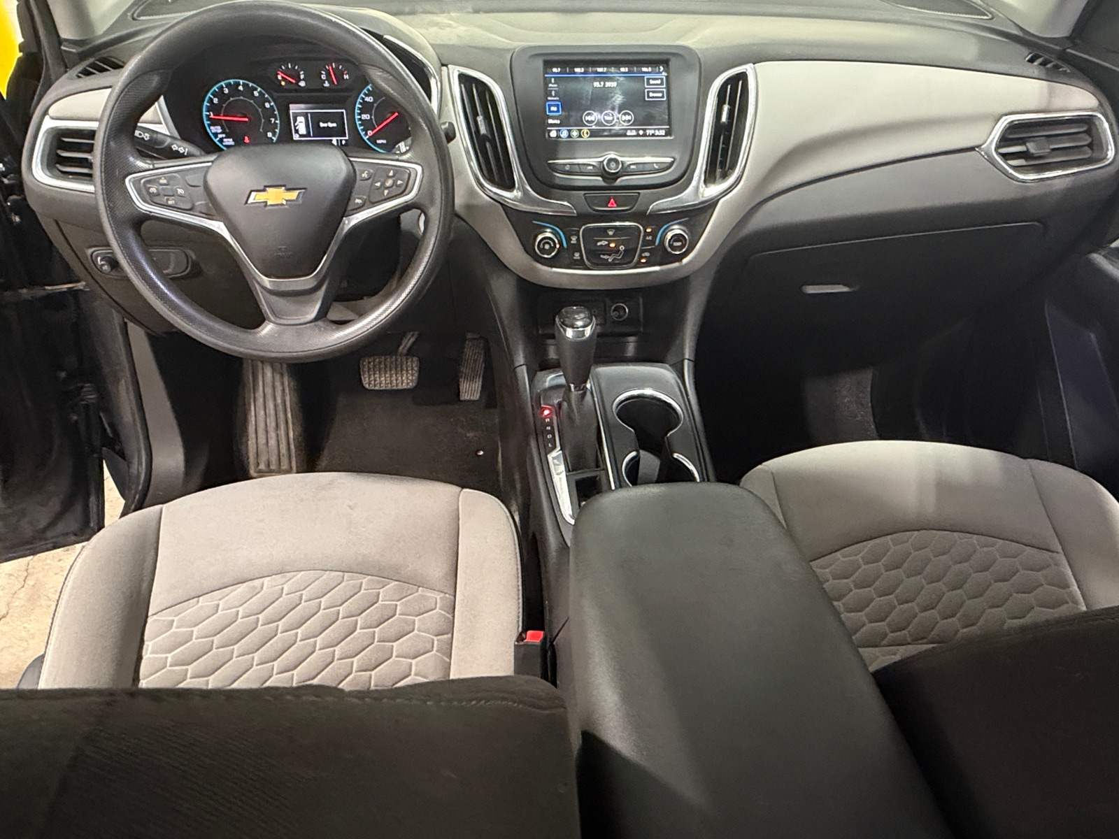 Thumbnail: 2019 Chevrolet Equinox - 3