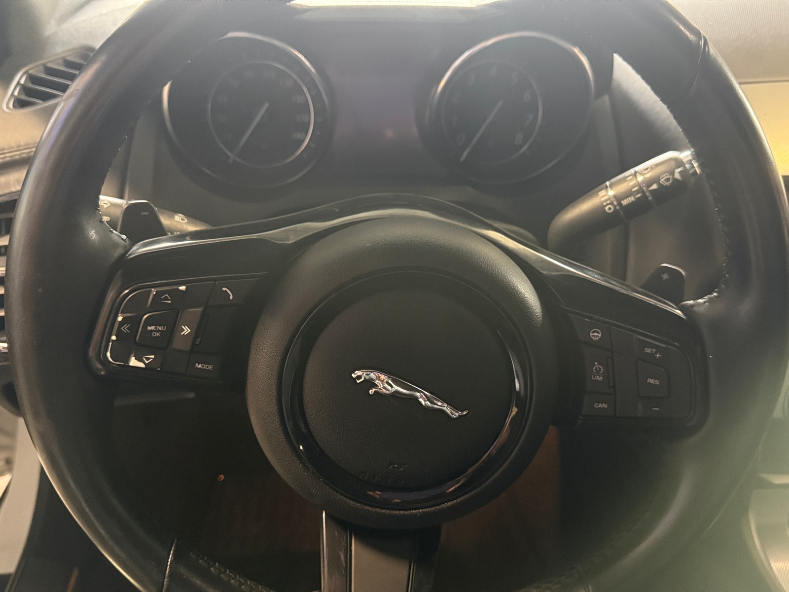 Thumbnail: 2016 Jaguar F-Type - 4