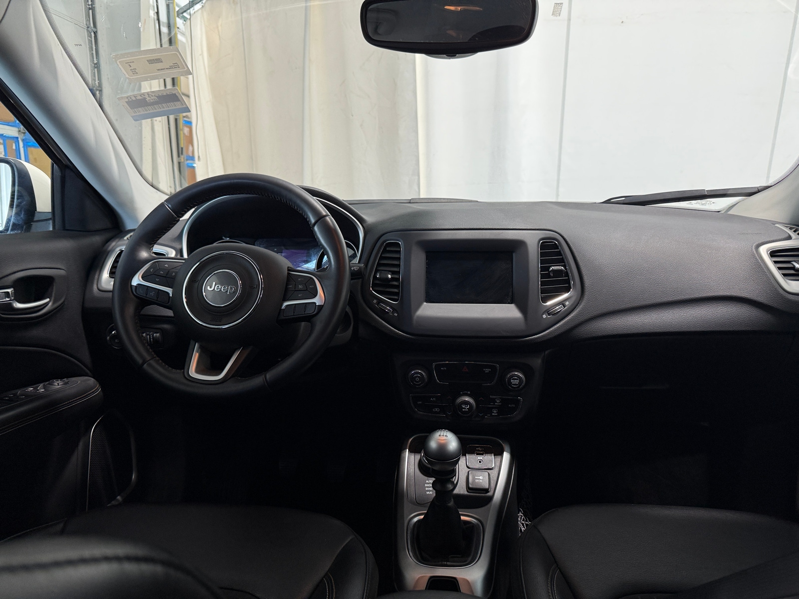 Thumbnail: 2019 Jeep Compass - 3