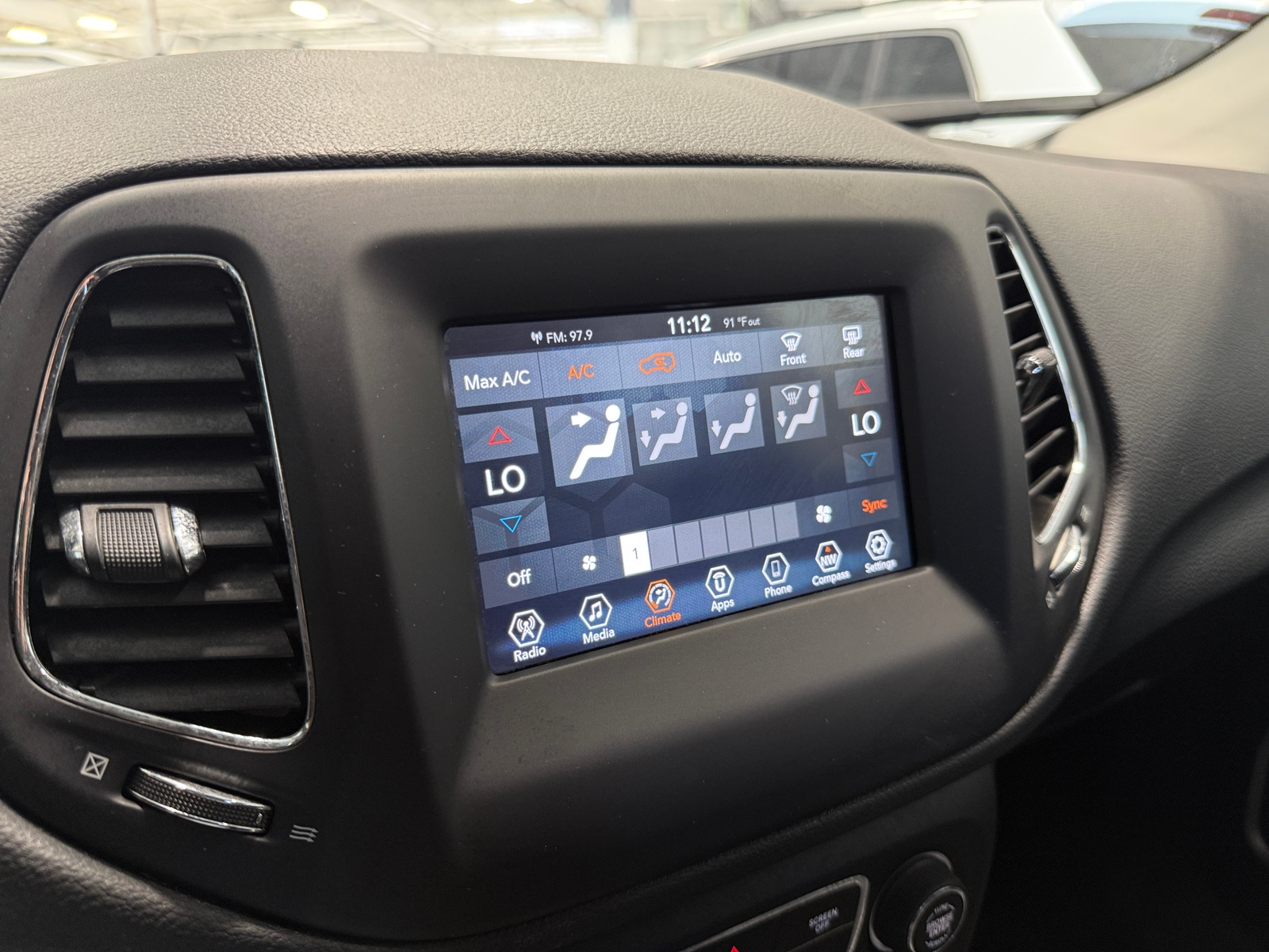 Thumbnail: 2019 Jeep Compass - 4