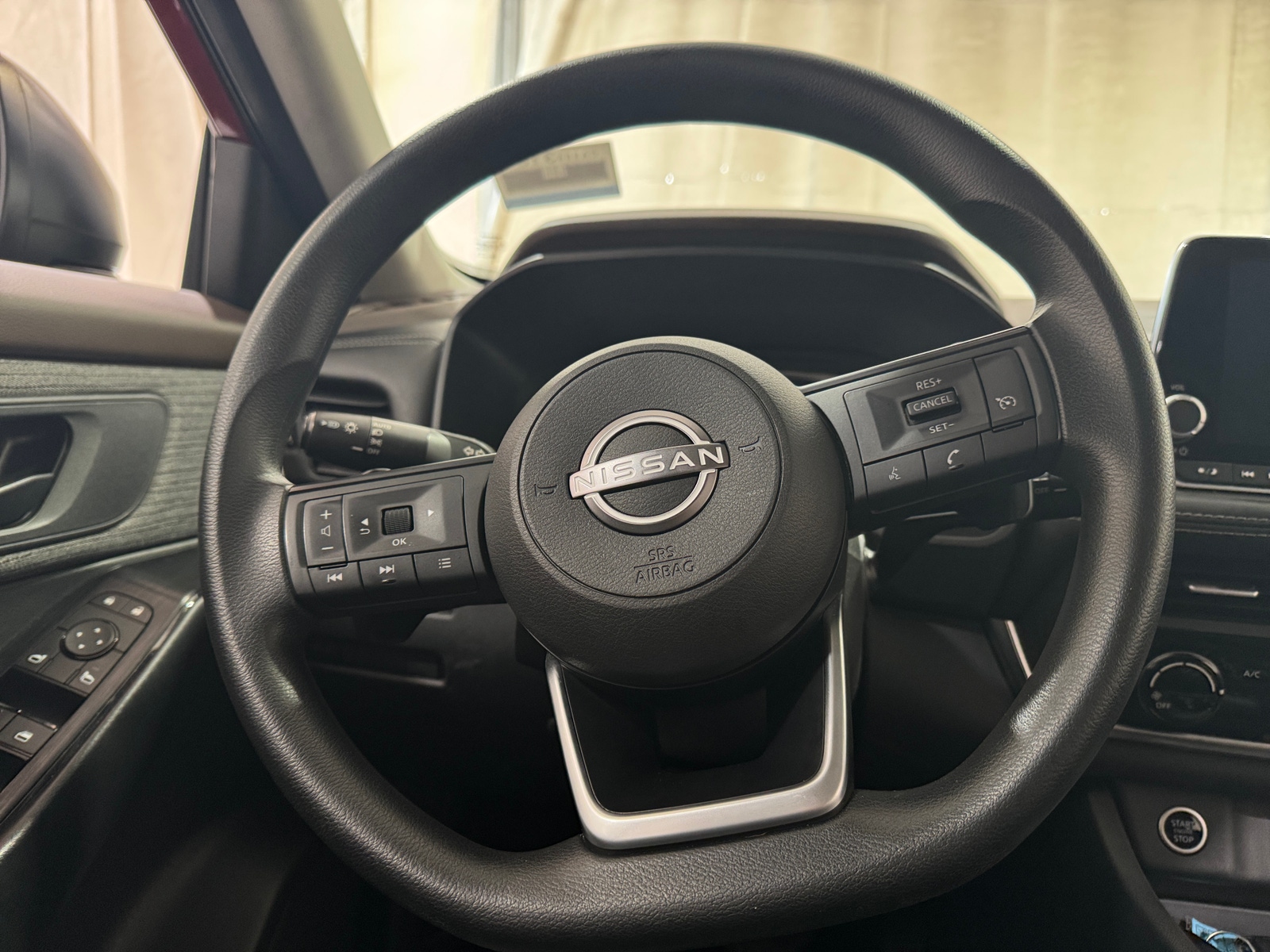 Thumbnail: 2023 Nissan Rogue - 5