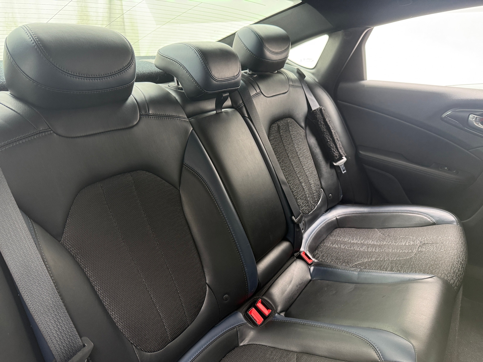 Thumbnail: 2016 Chrysler 200 - 6