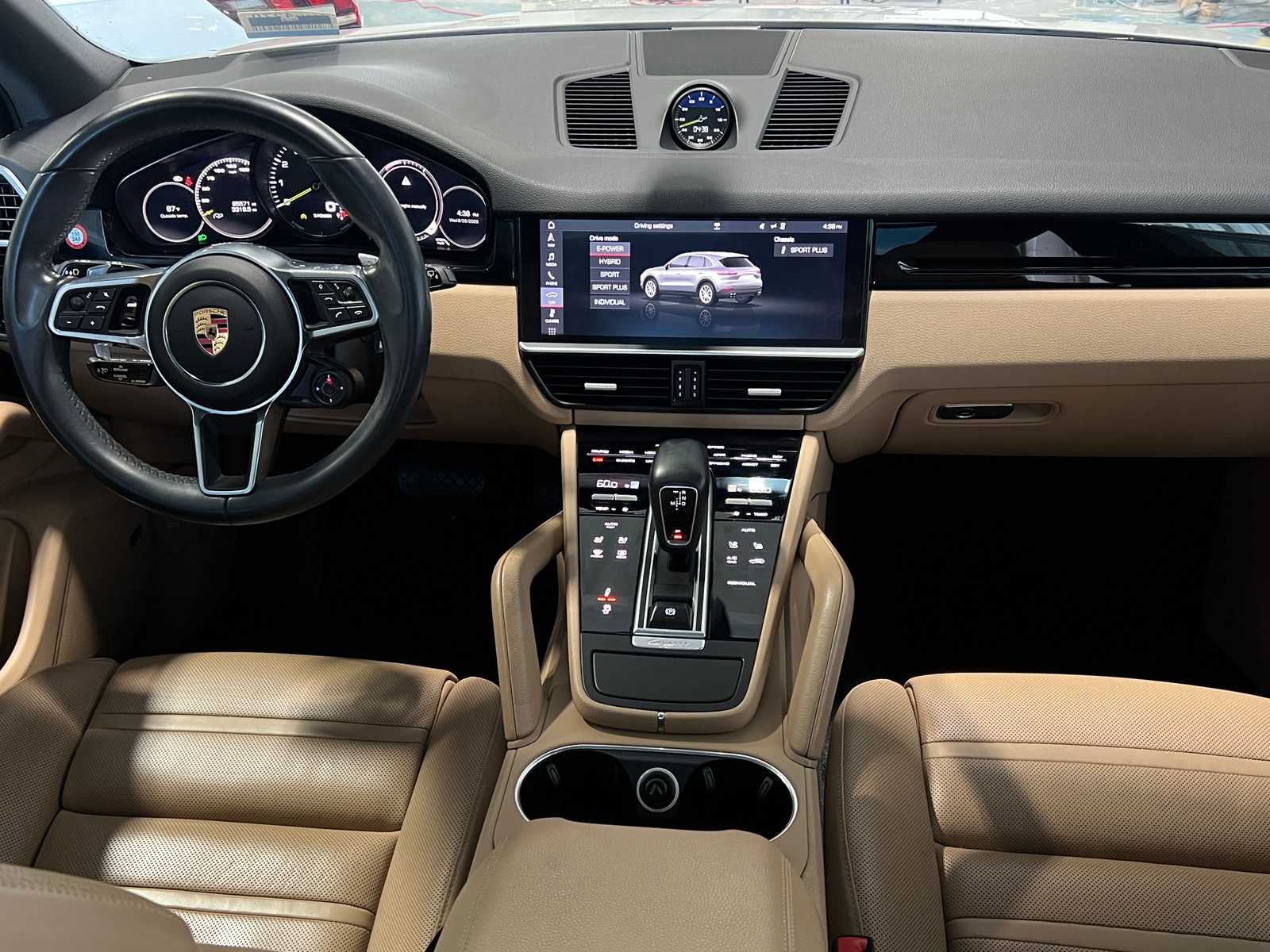 Thumbnail: 2019 Porsche Cayenne - 3