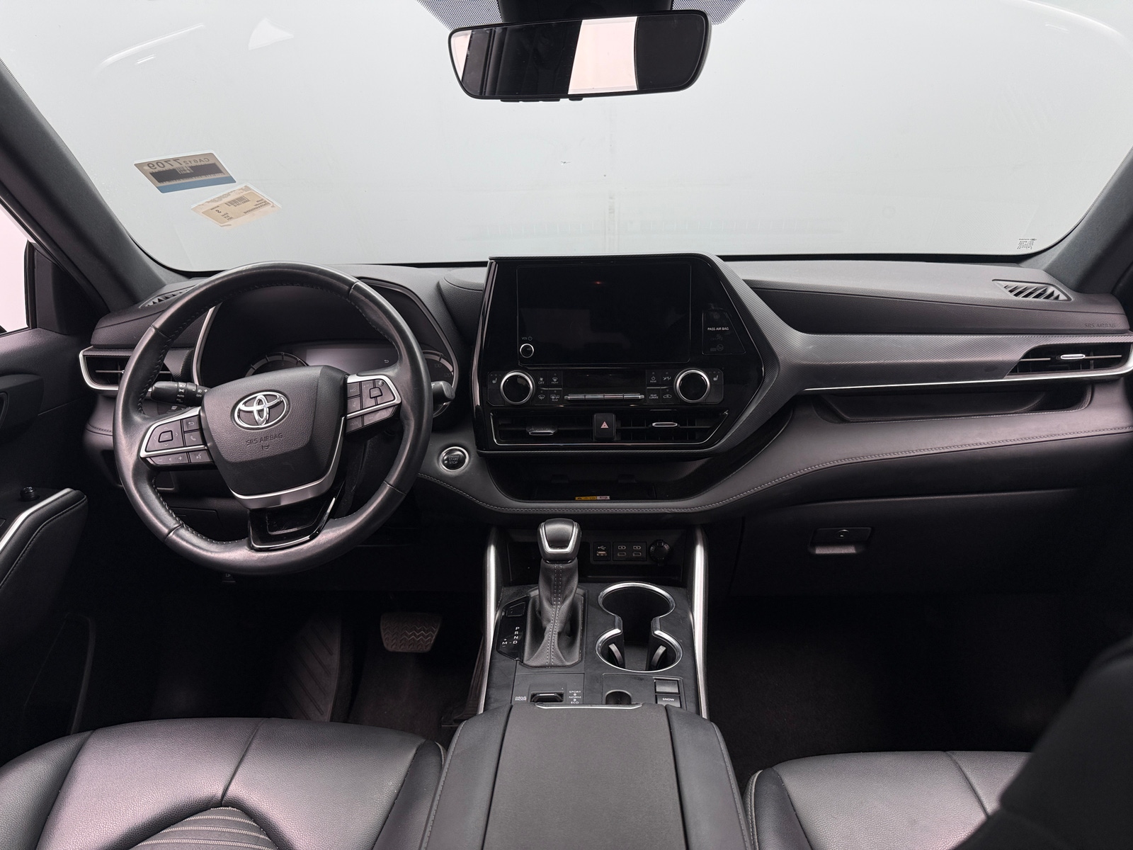 Thumbnail: 2024 Toyota Highlander - 2