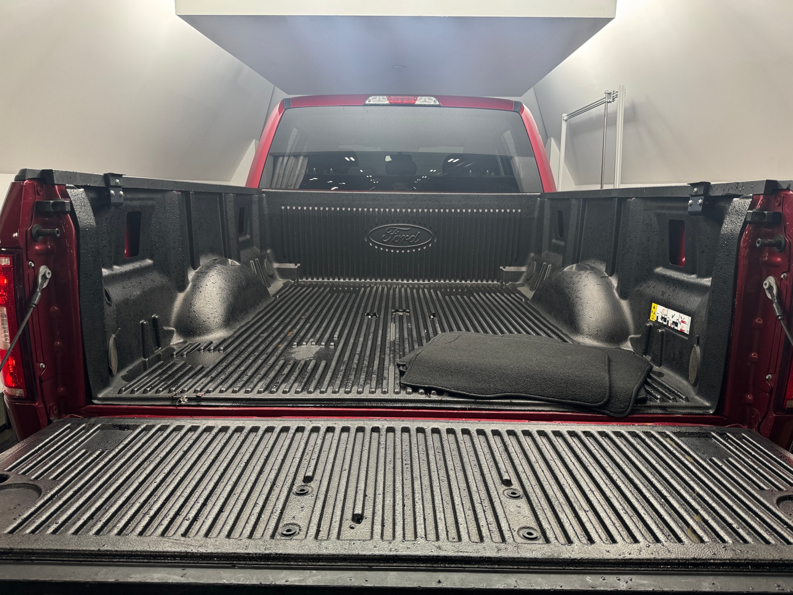 Thumbnail: 2019 Ford Econoline - 7