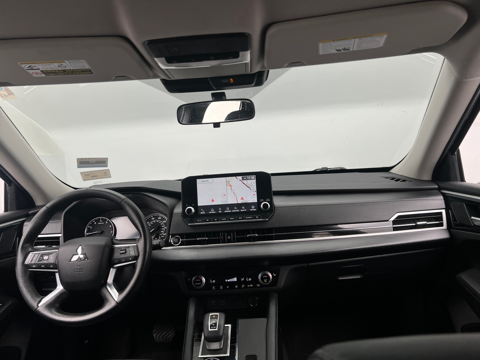 Thumbnail: 2022 Mitsubishi Outlander - 2