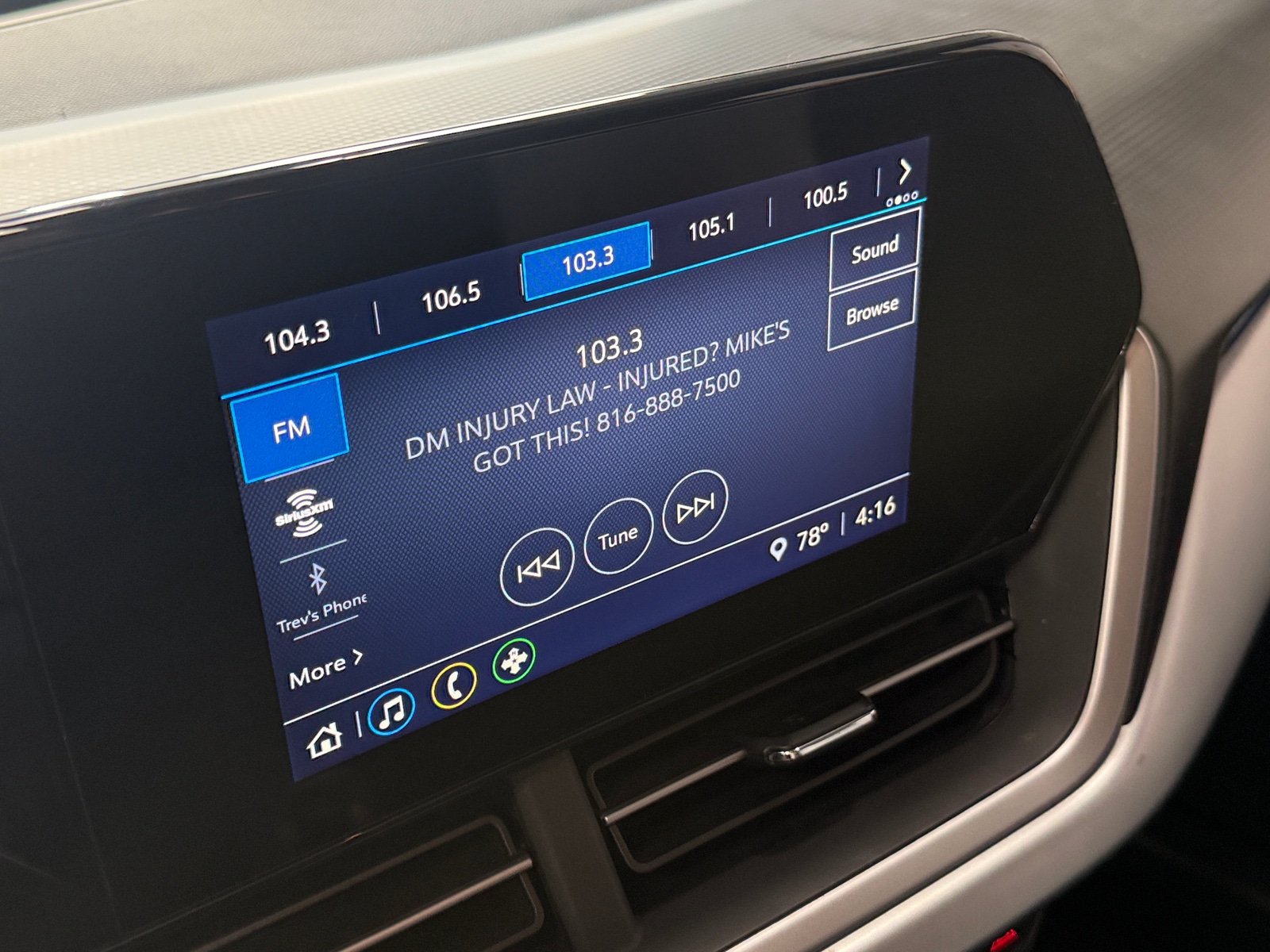 Thumbnail: 2026 Chevrolet Trax - 4