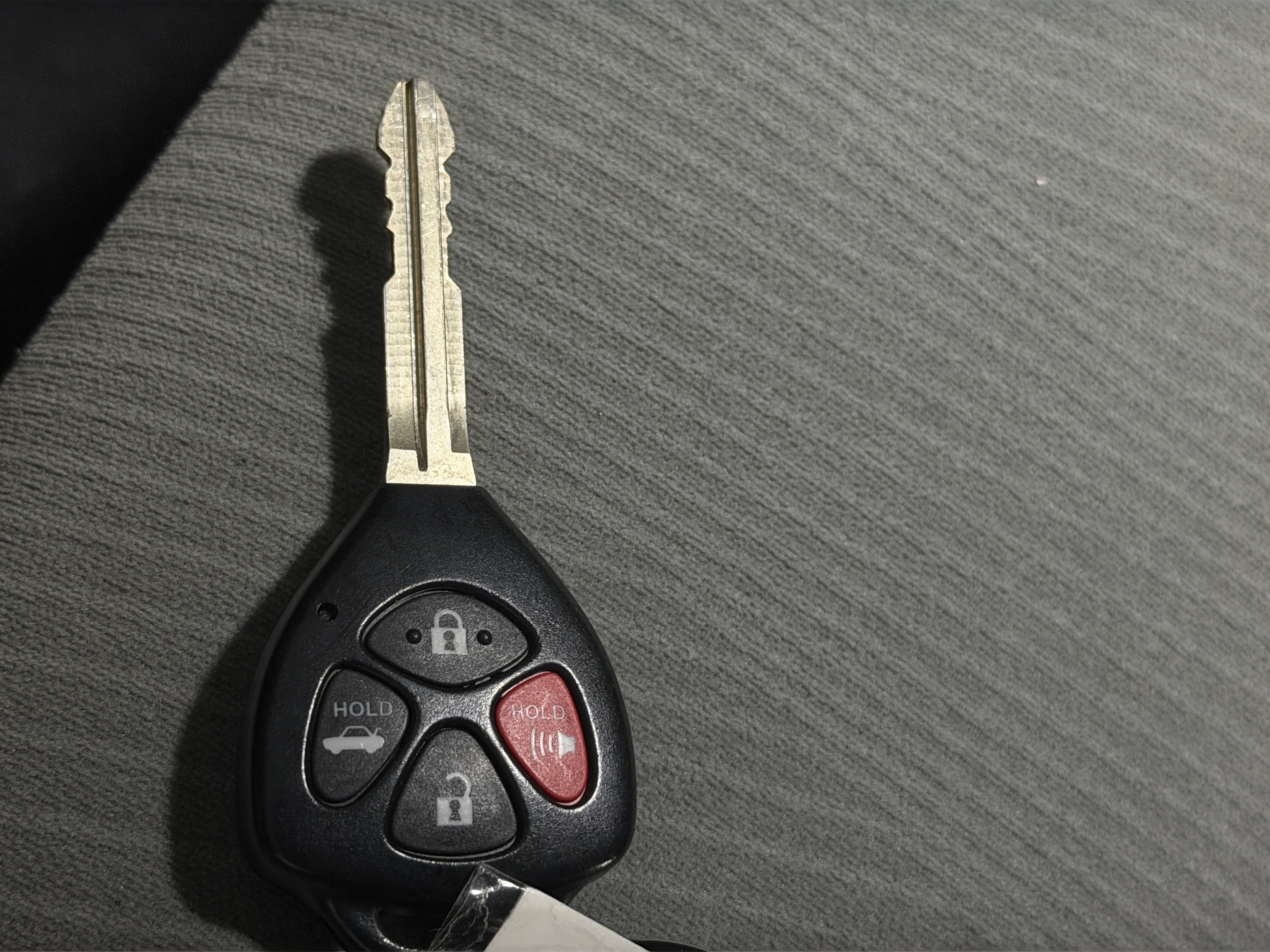 Used 2012 Toyota Corolla LE with VIN 2T1BU4EE9CC770717 for sale in Pewaukee, WI