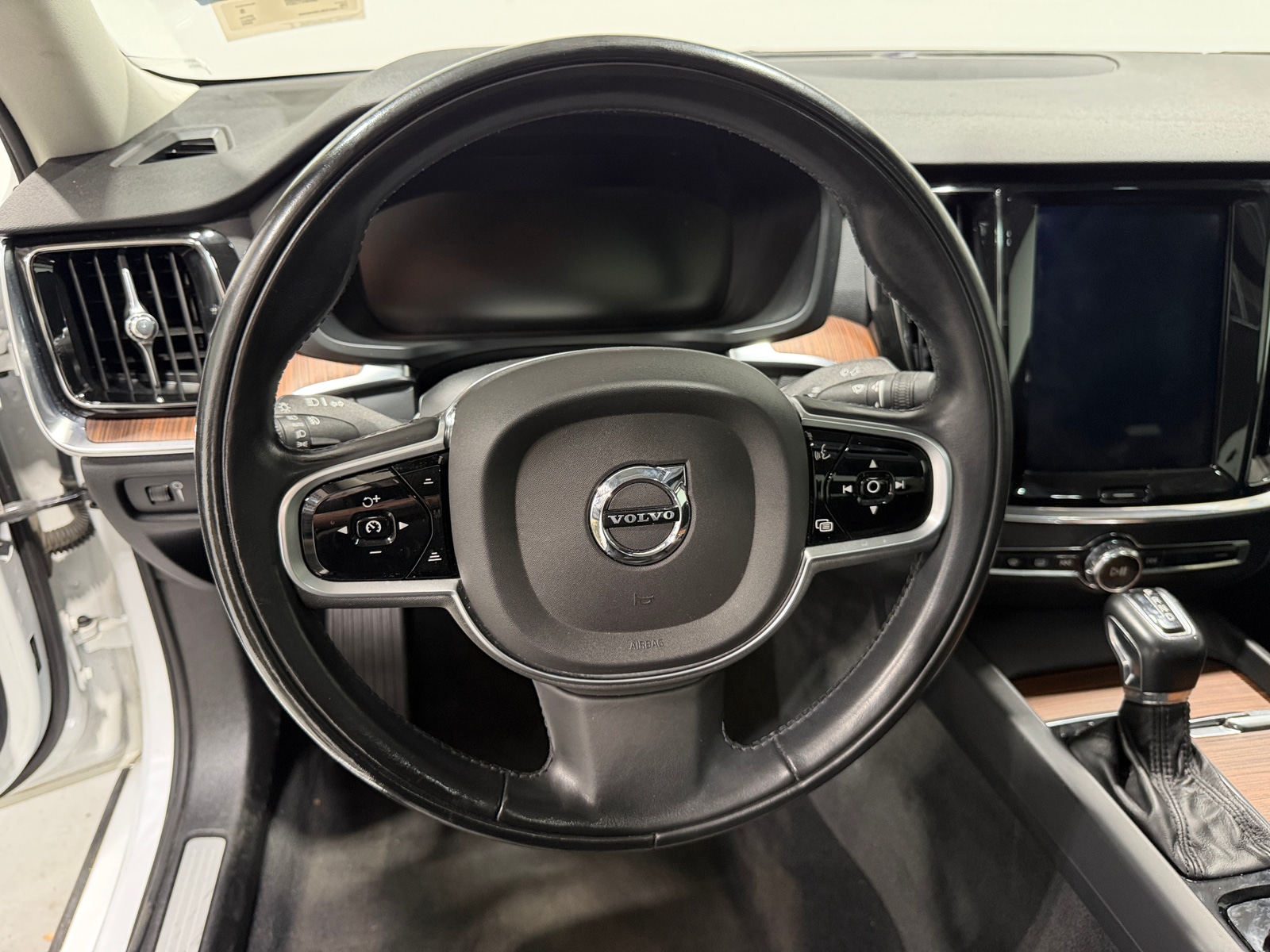 Thumbnail: 2020 Volvo S60 - 4