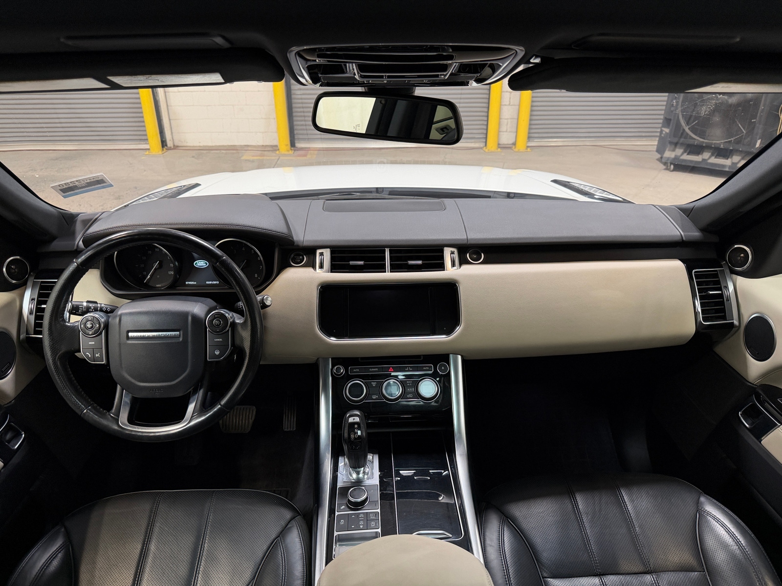 Thumbnail: 2016 Land Rover Range Rover Sport - 3